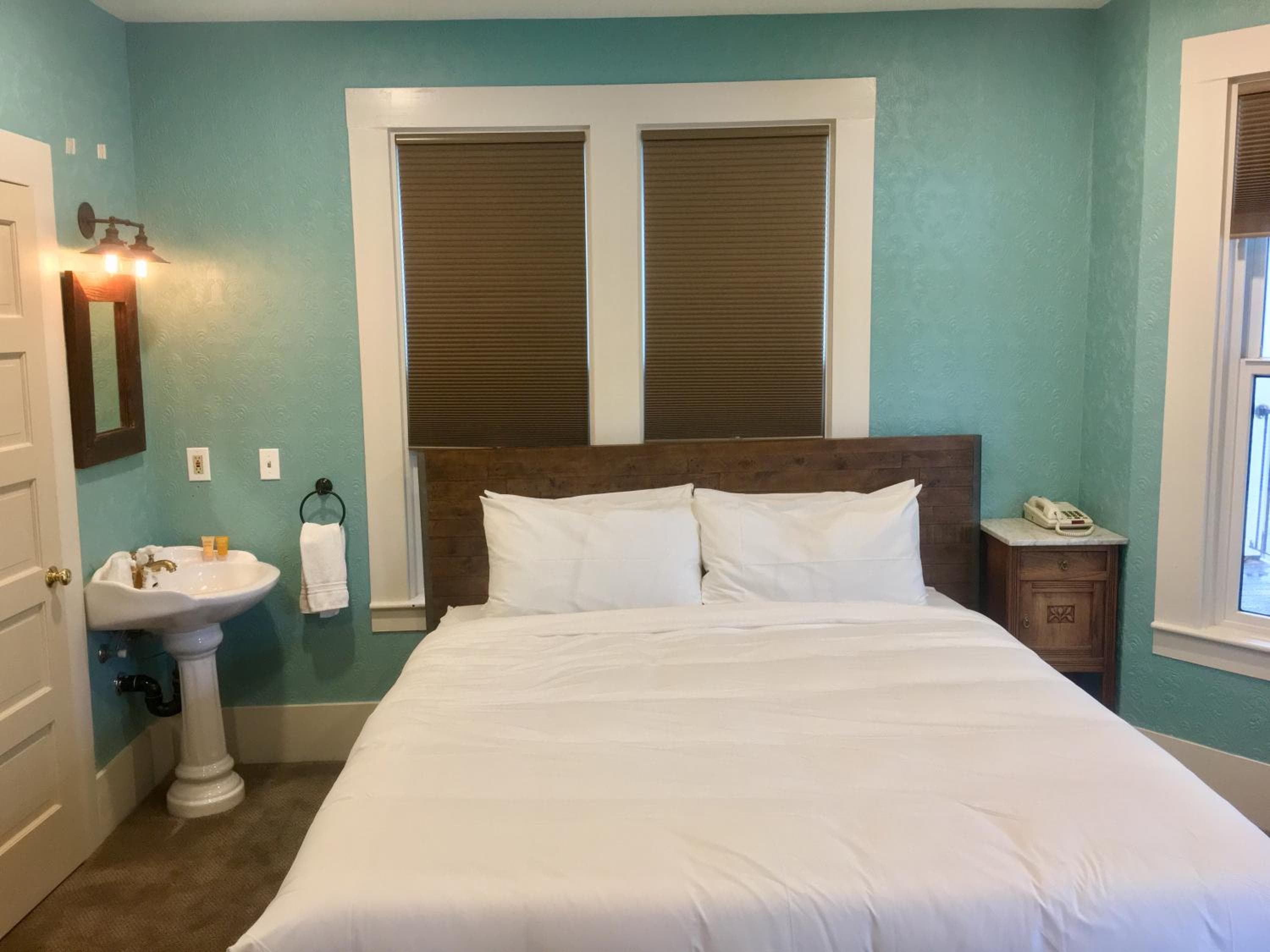 The Groveland Hotel