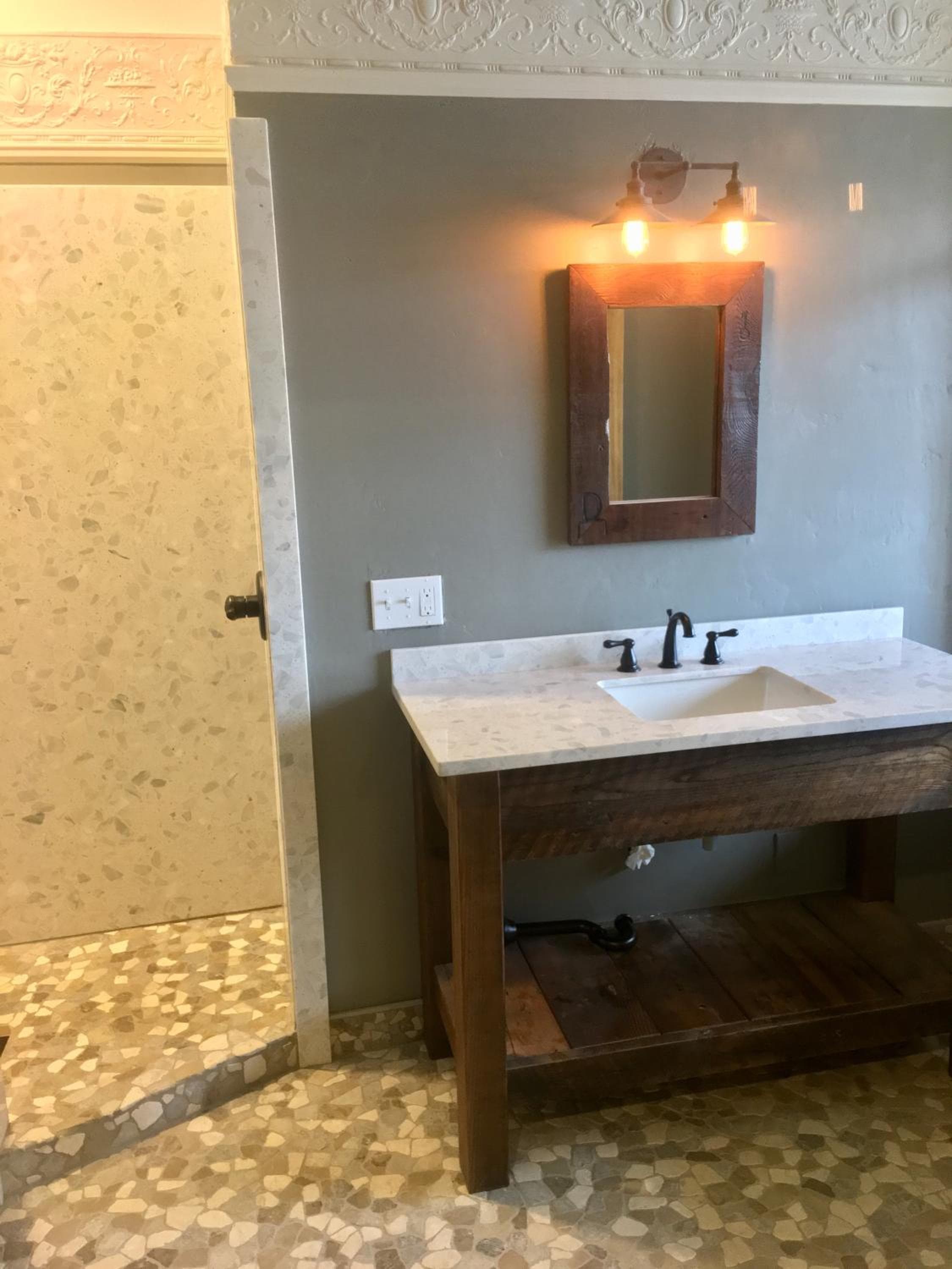 The Groveland Hotel
