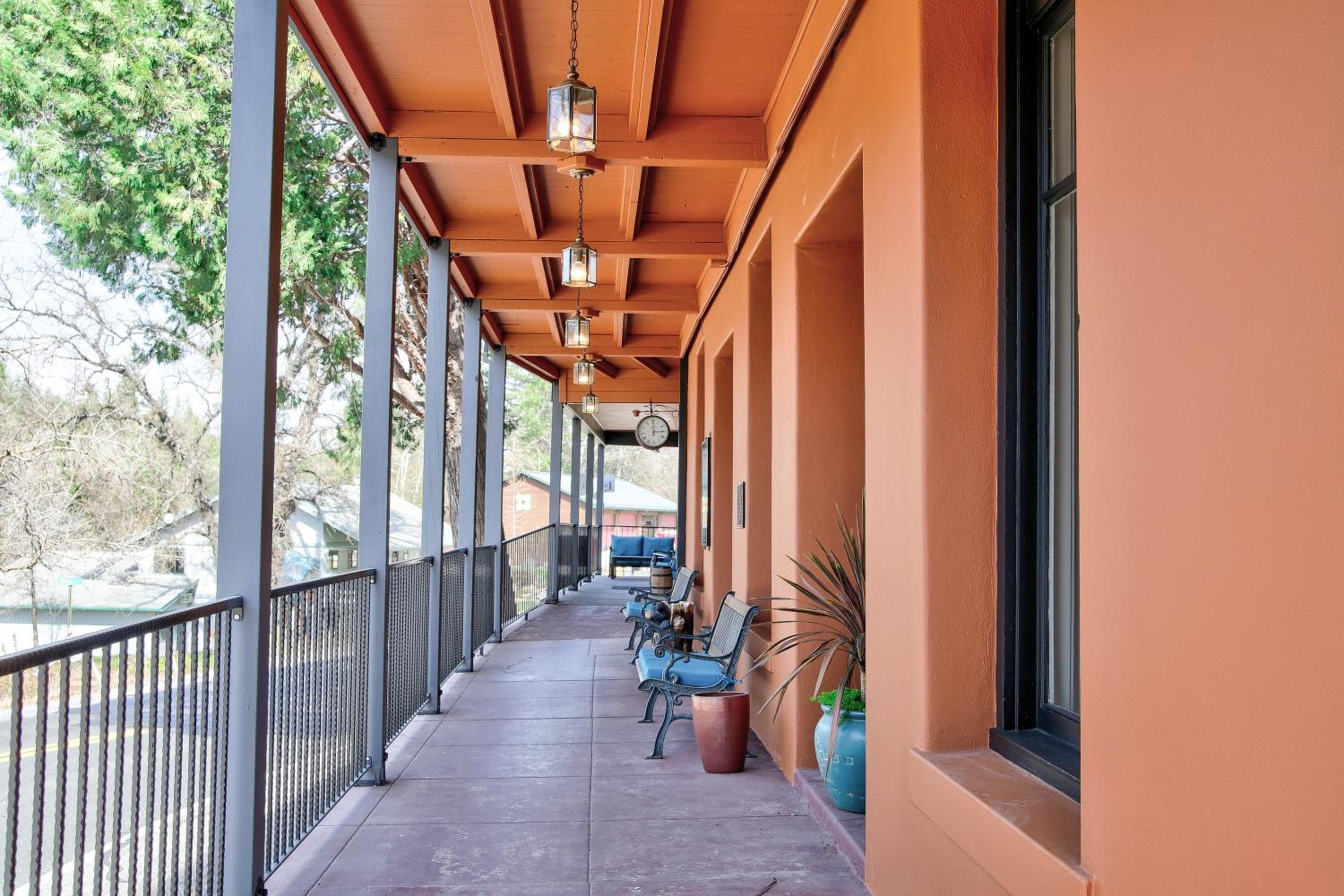 The Groveland Hotel