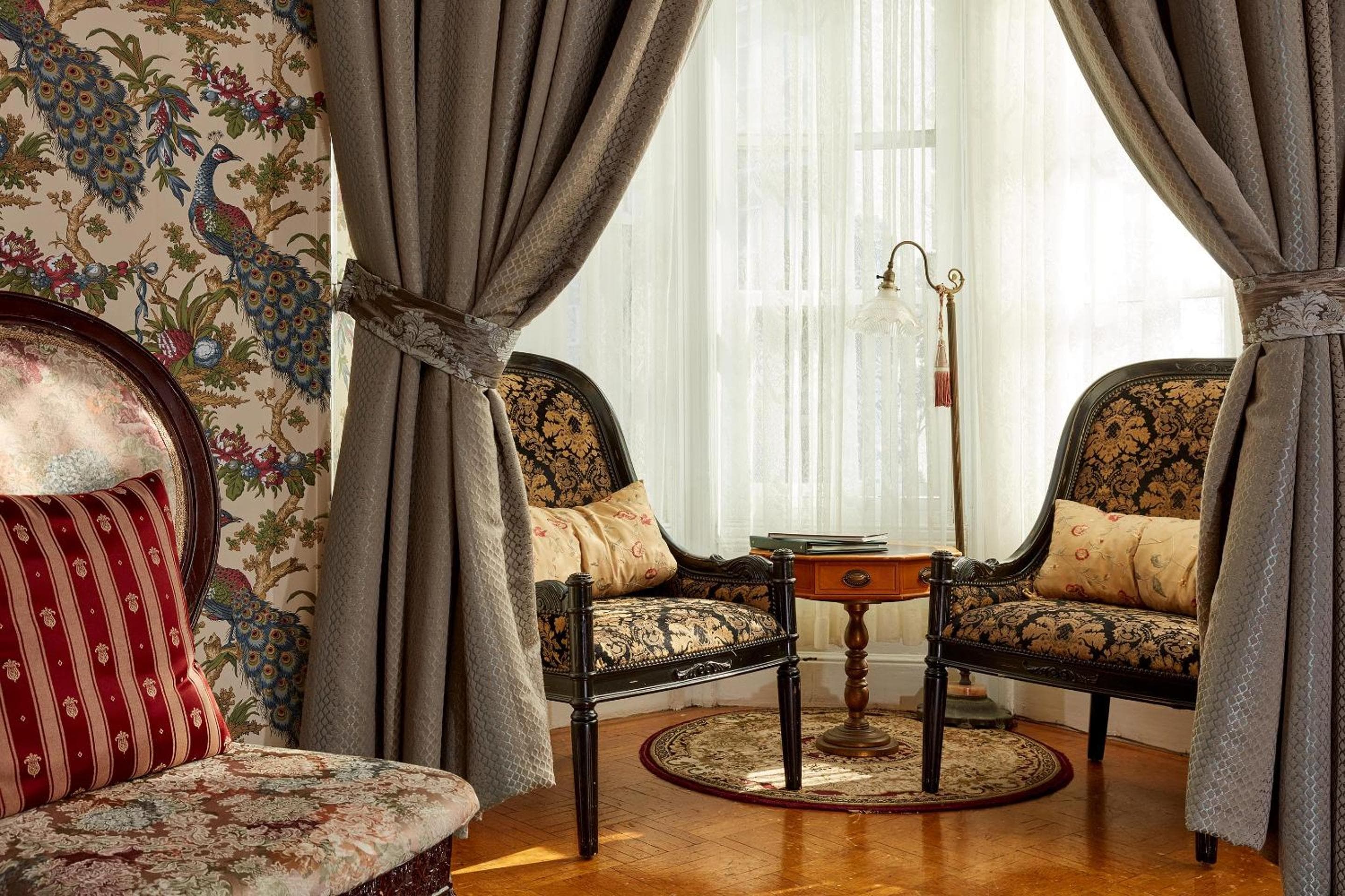 Queen Anne Hotel