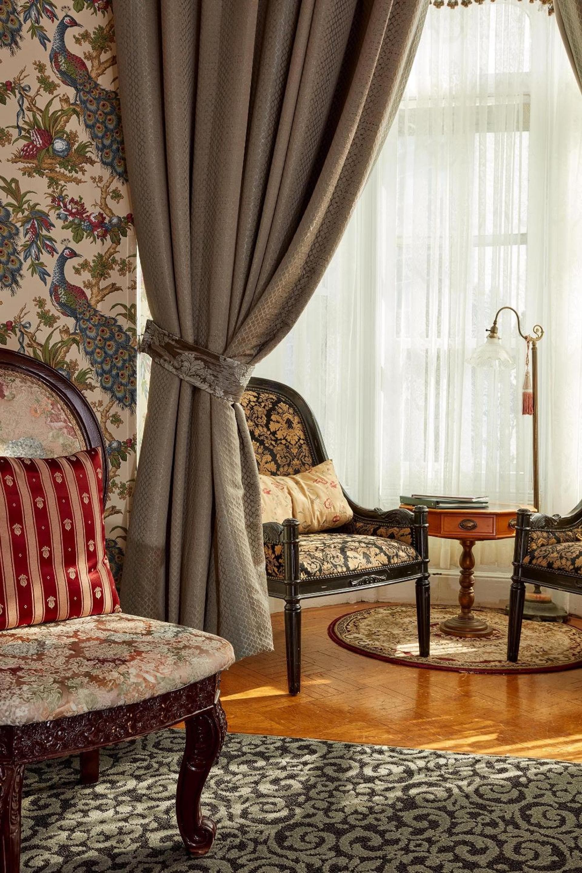 Queen Anne Hotel