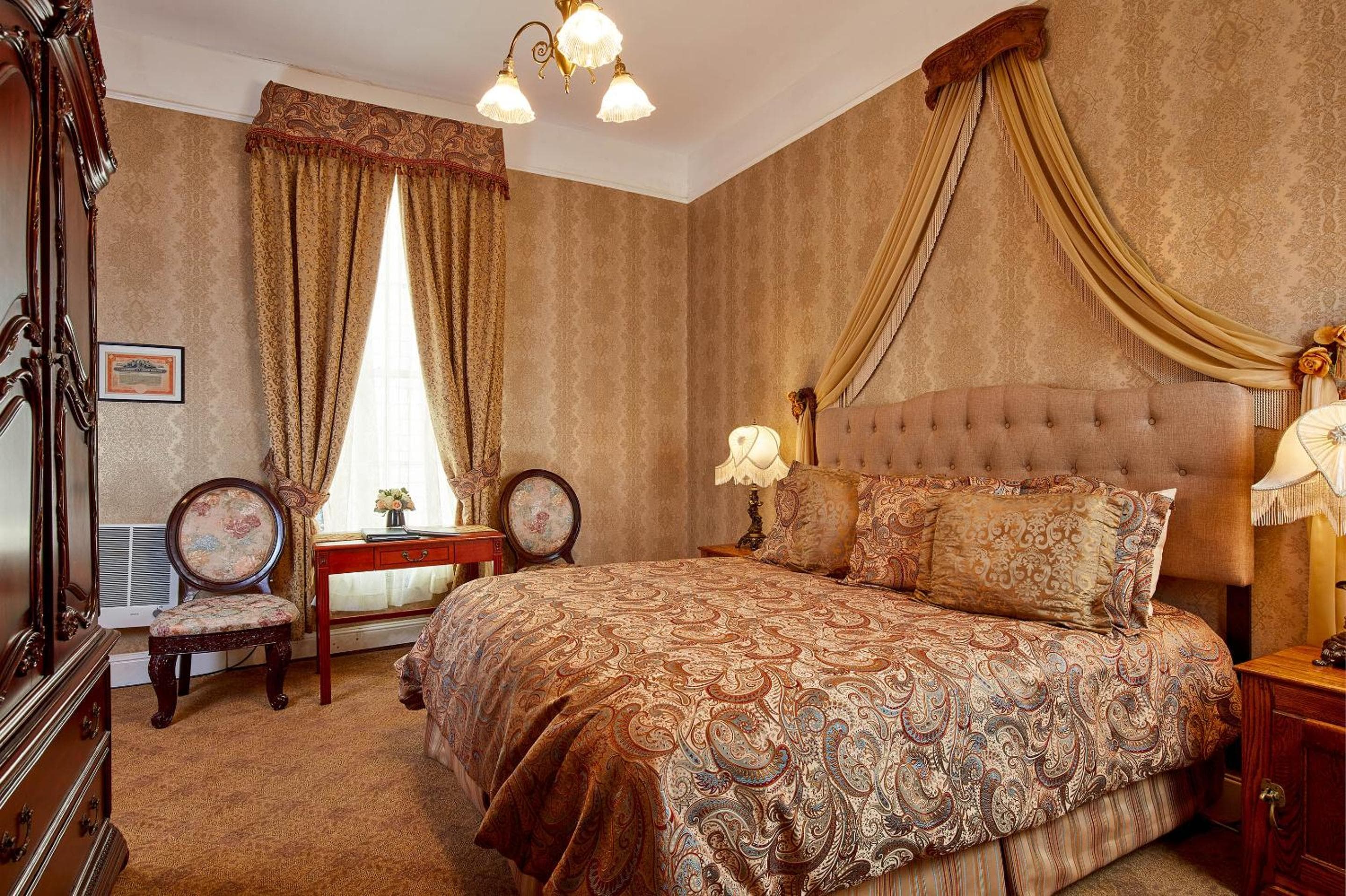 Queen Anne Hotel
