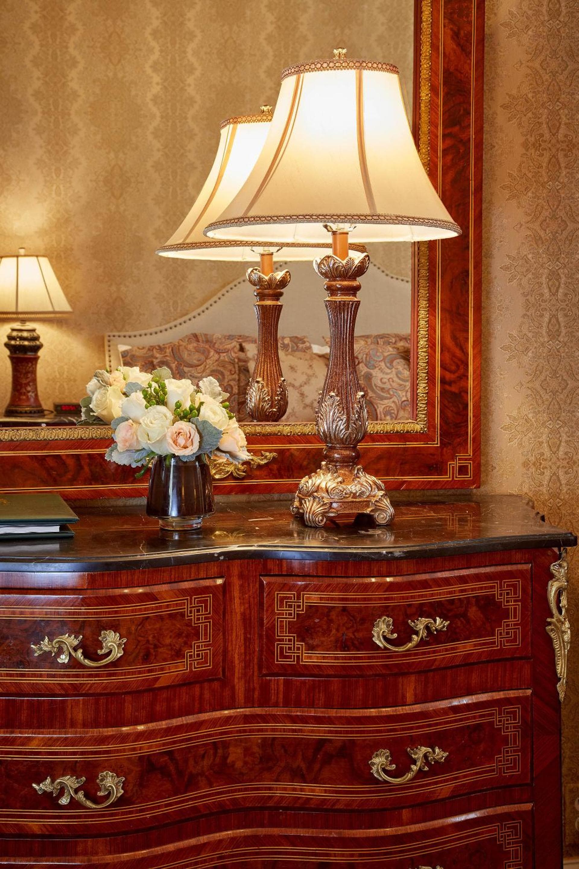 Queen Anne Hotel