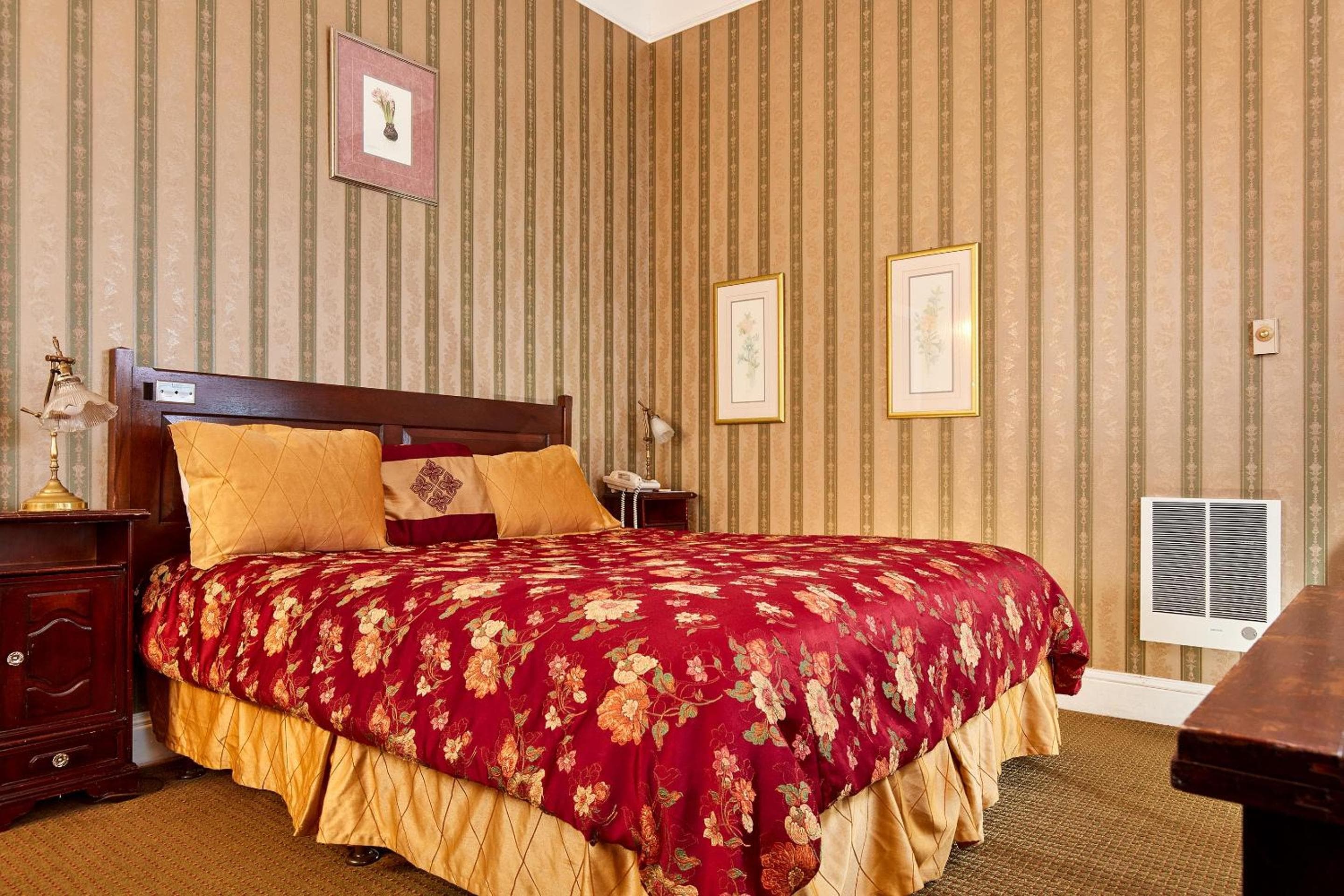 Queen Anne Hotel