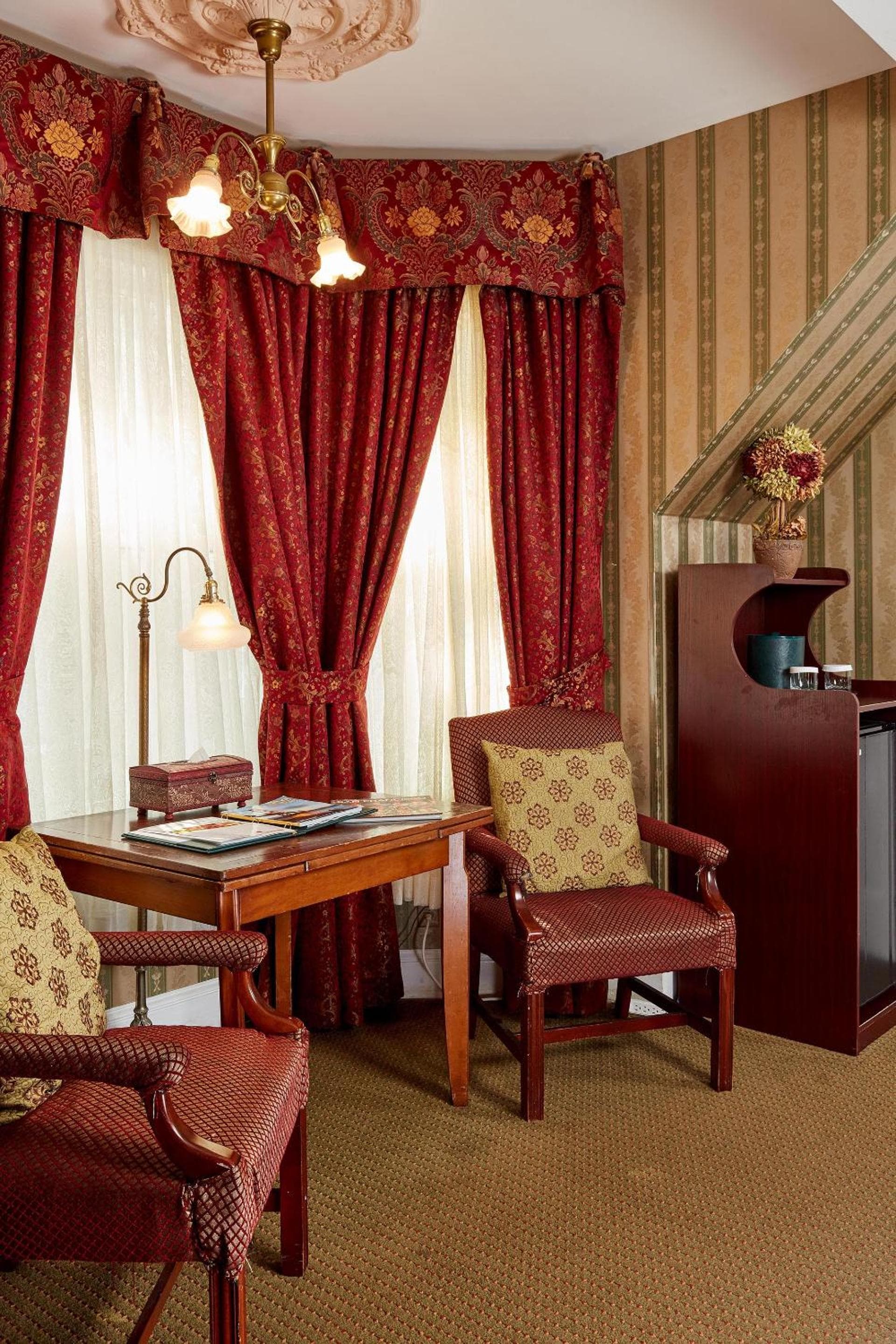 Queen Anne Hotel