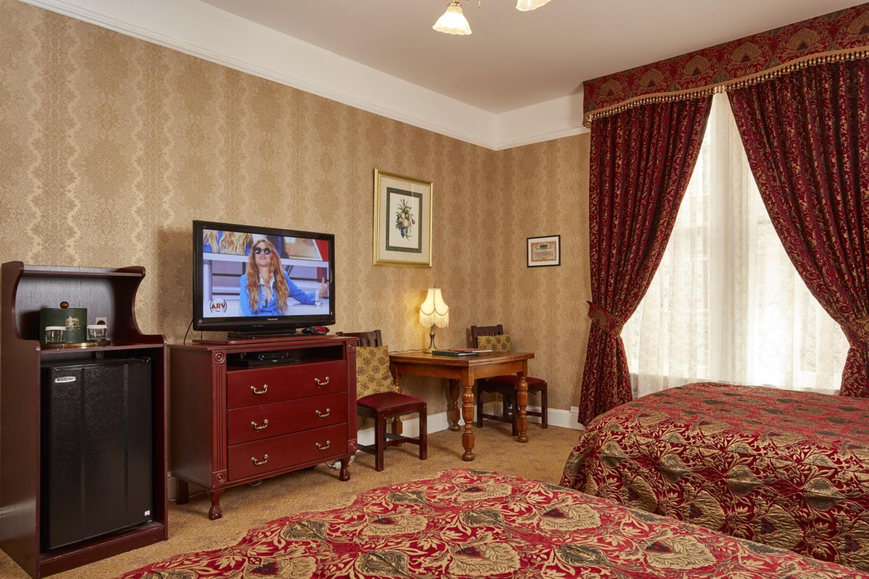 Queen Anne Hotel