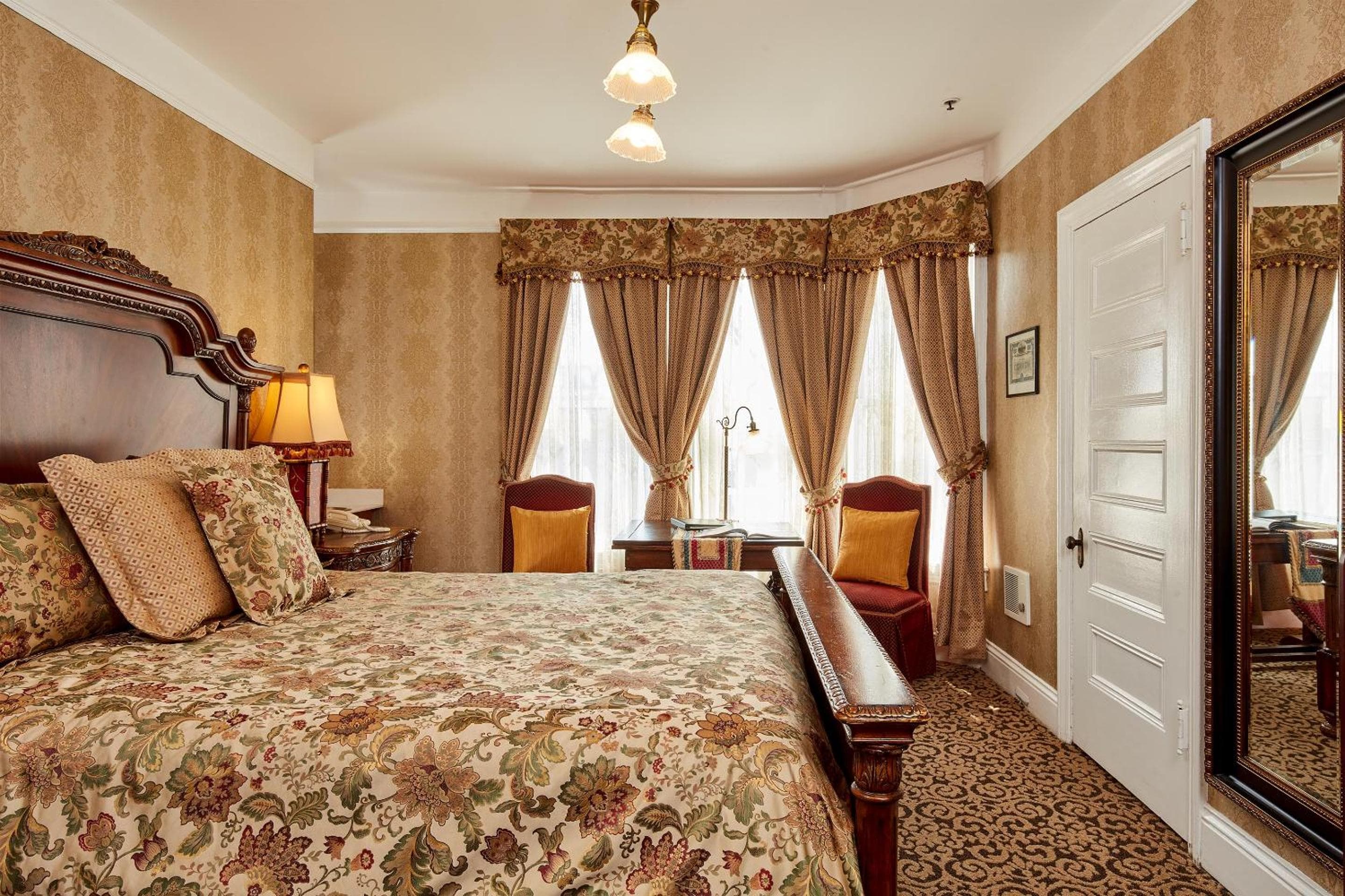Queen Anne Hotel