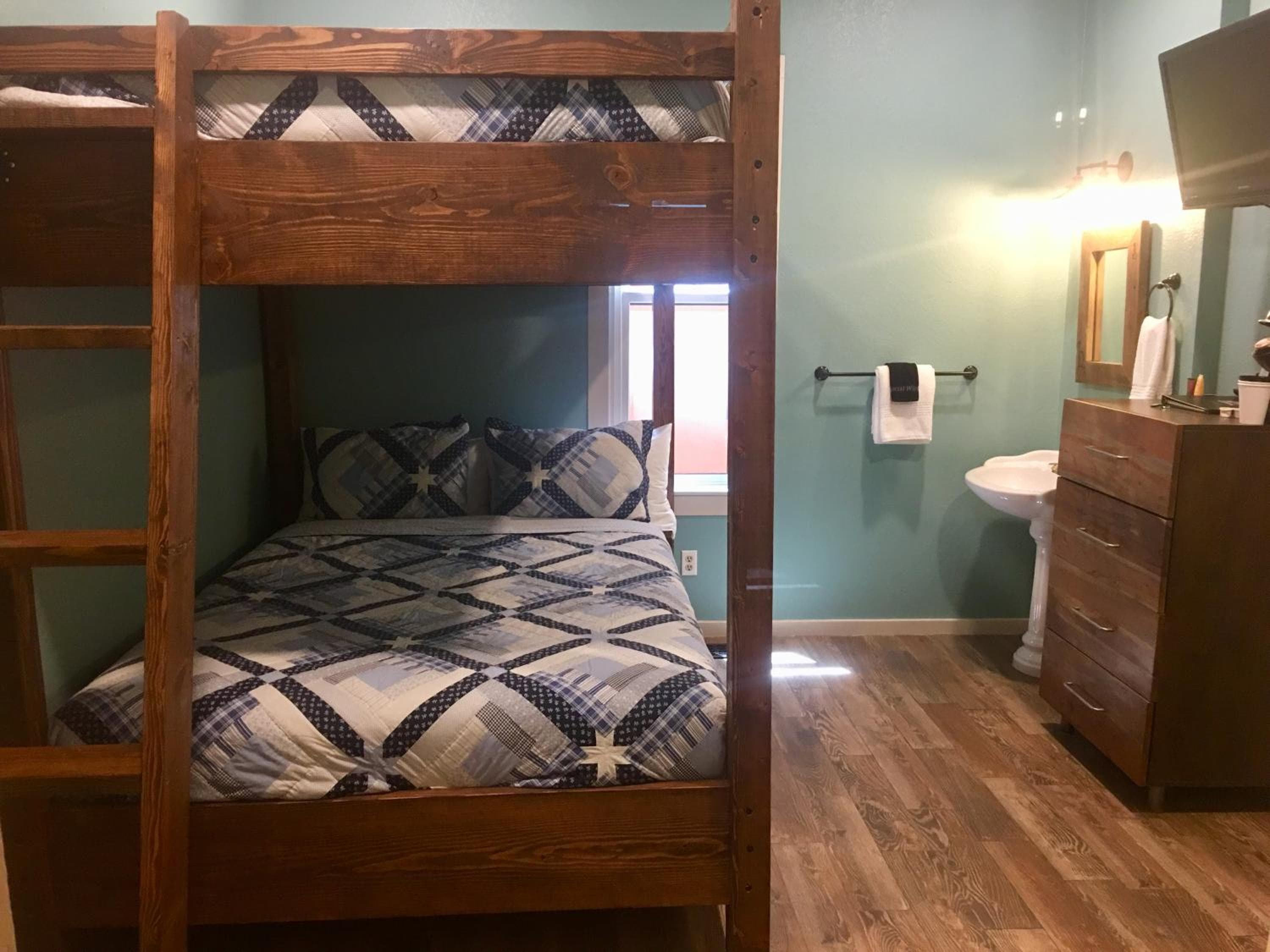 The Groveland Hotel
