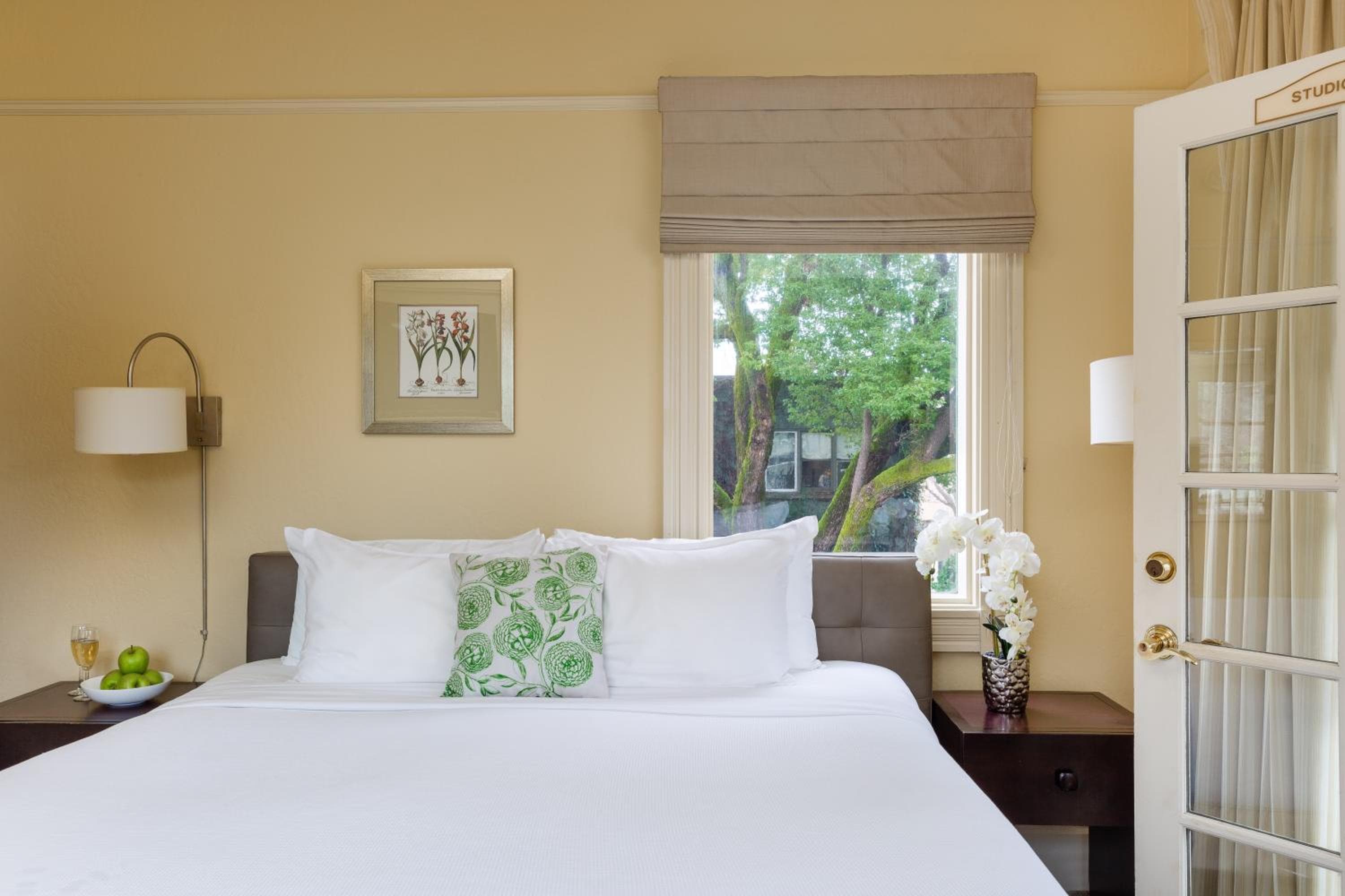 Healdsburg Inn on the Plaza