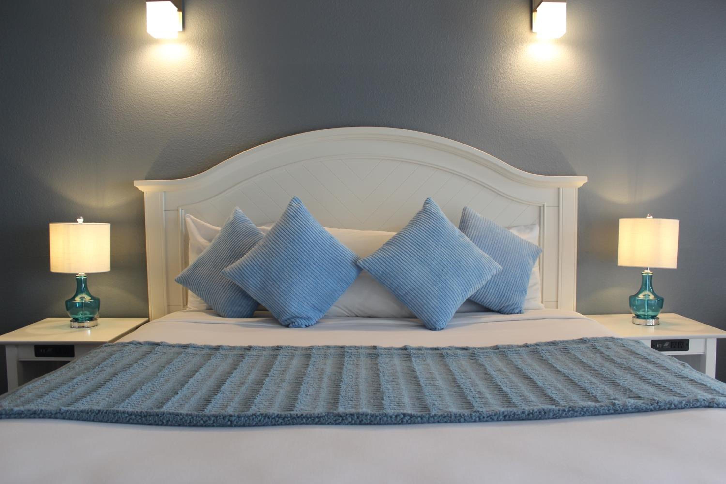 Oceanfront Inn at Shelter Cove