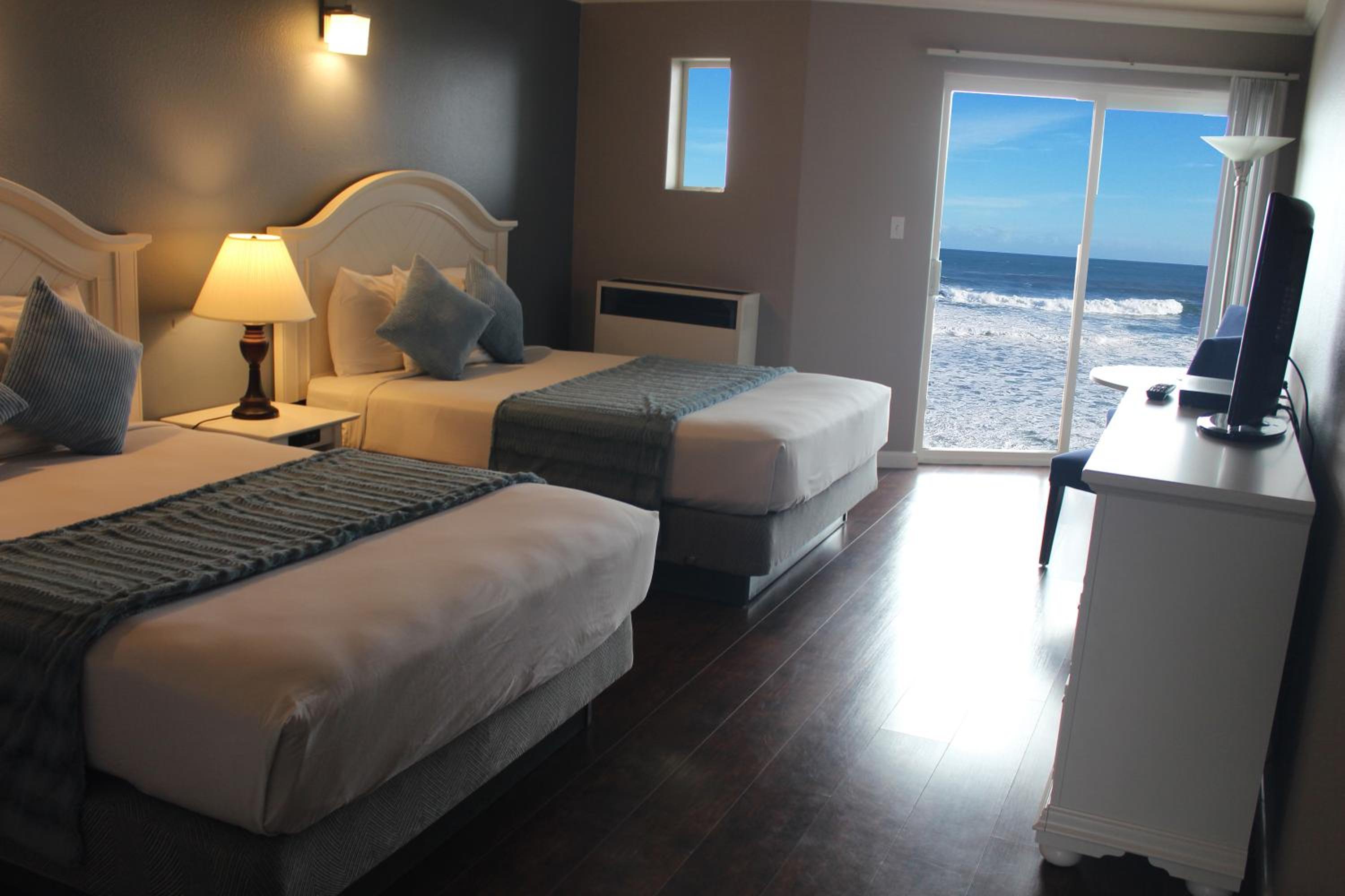Oceanfront Inn at Shelter Cove