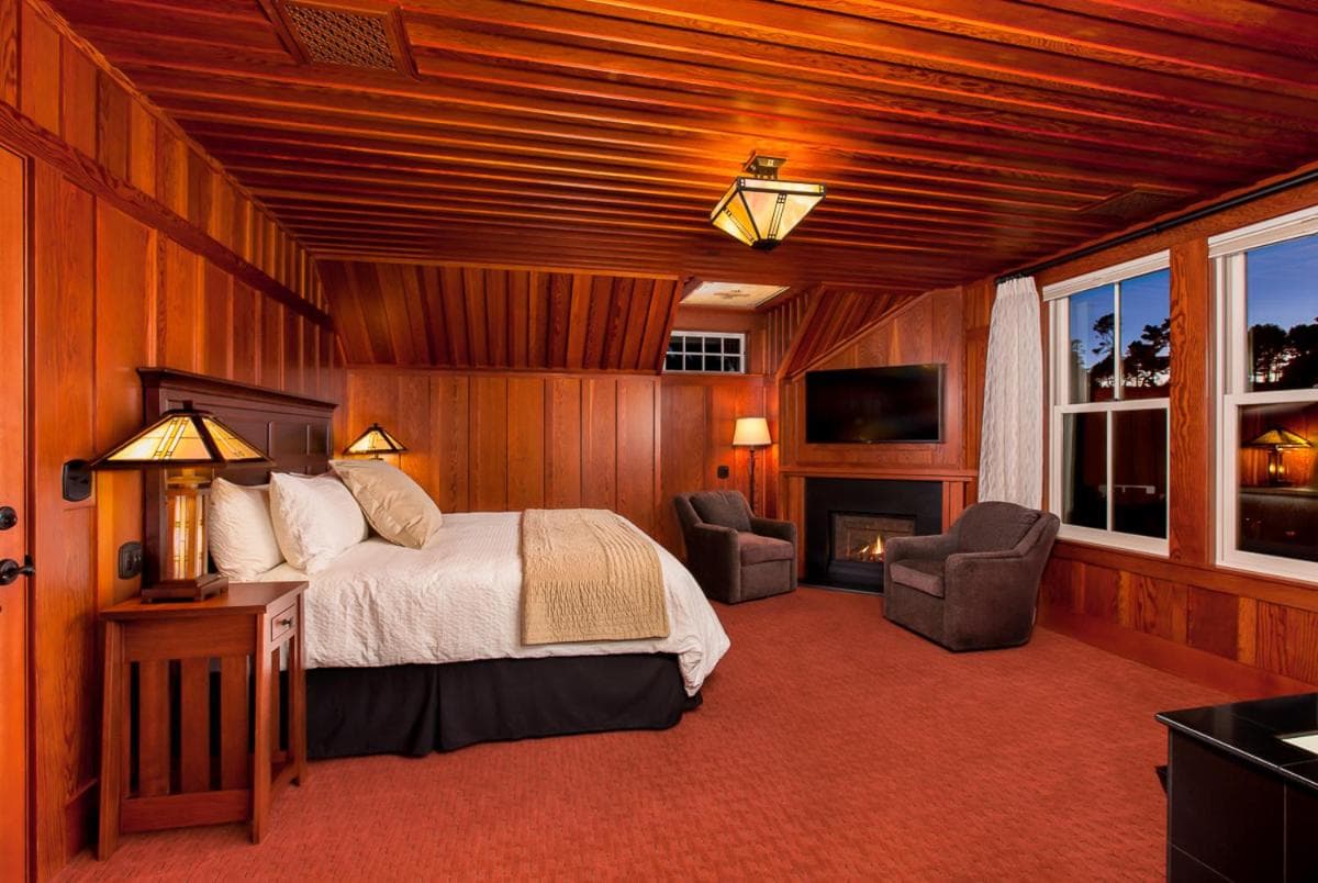 Noyo Harbor Inn