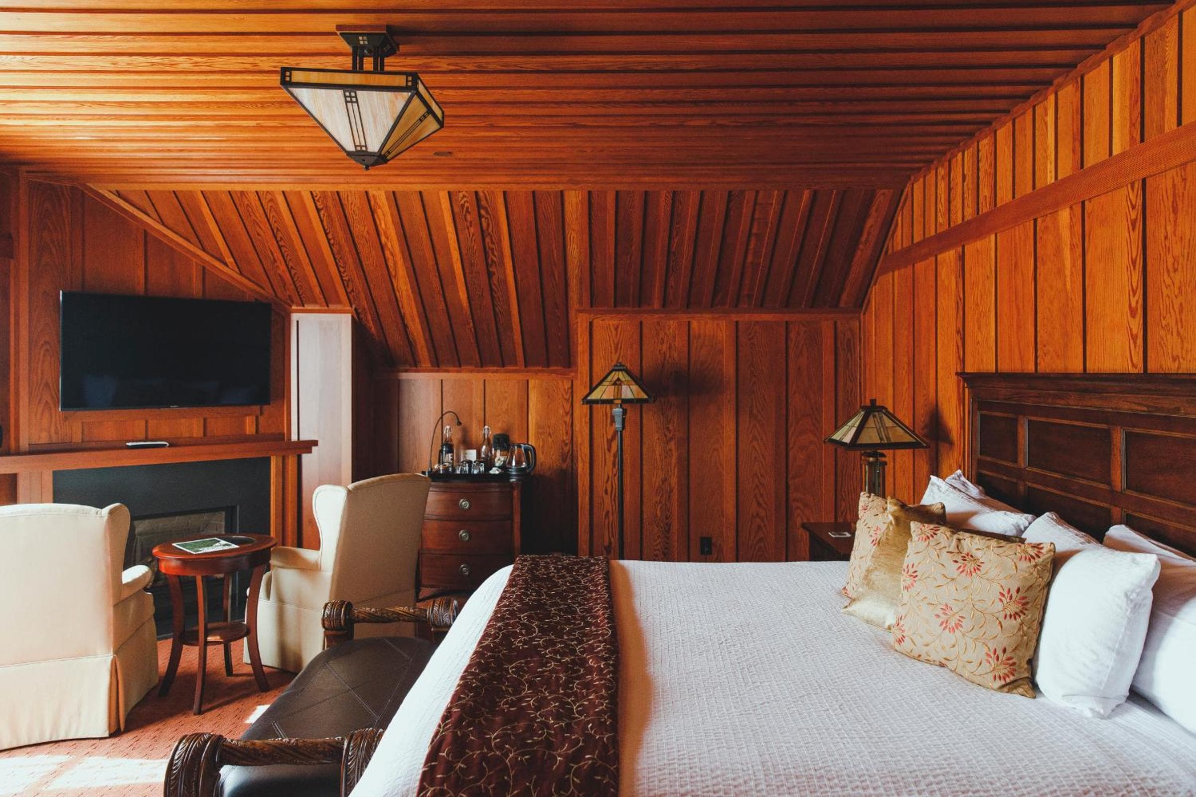 Noyo Harbor Inn