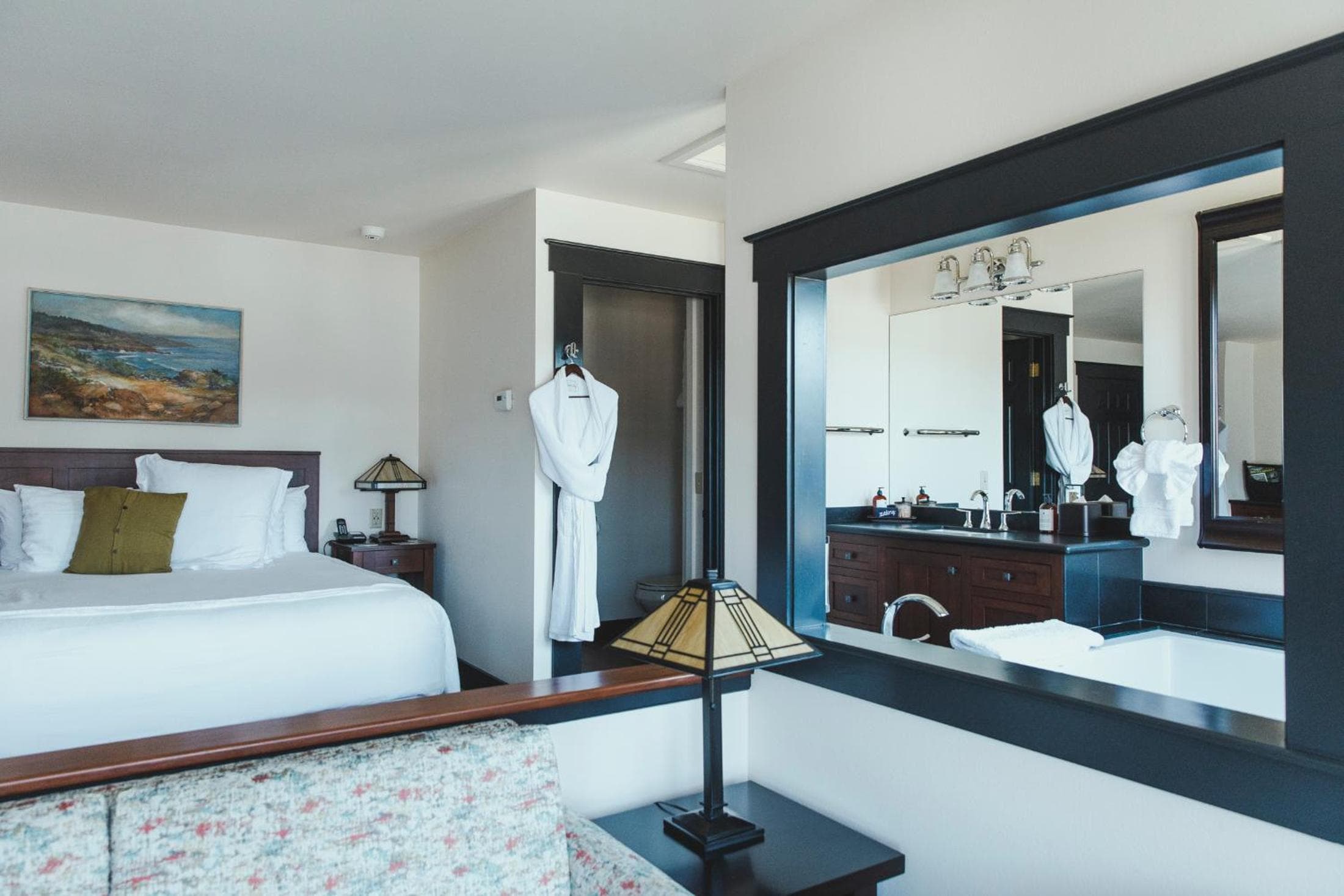 Noyo Harbor Inn