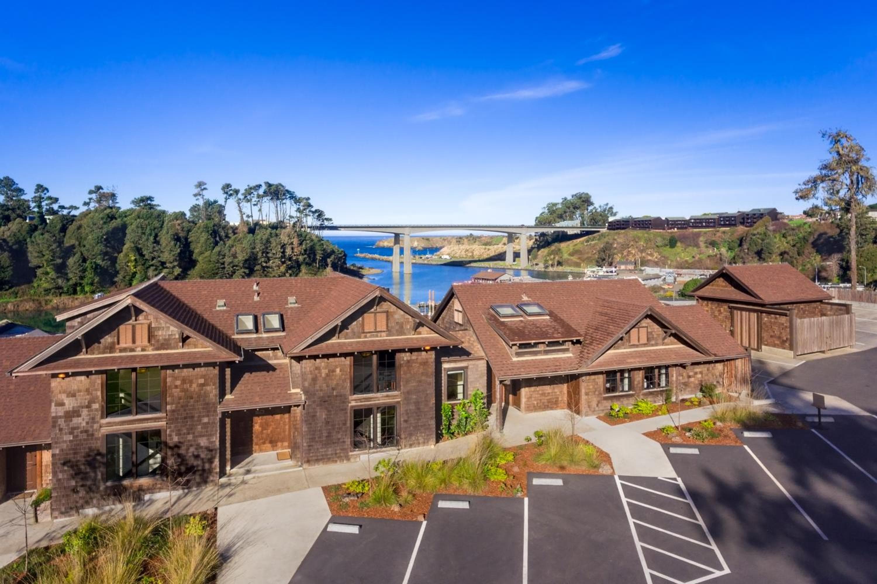 Noyo Harbor Inn