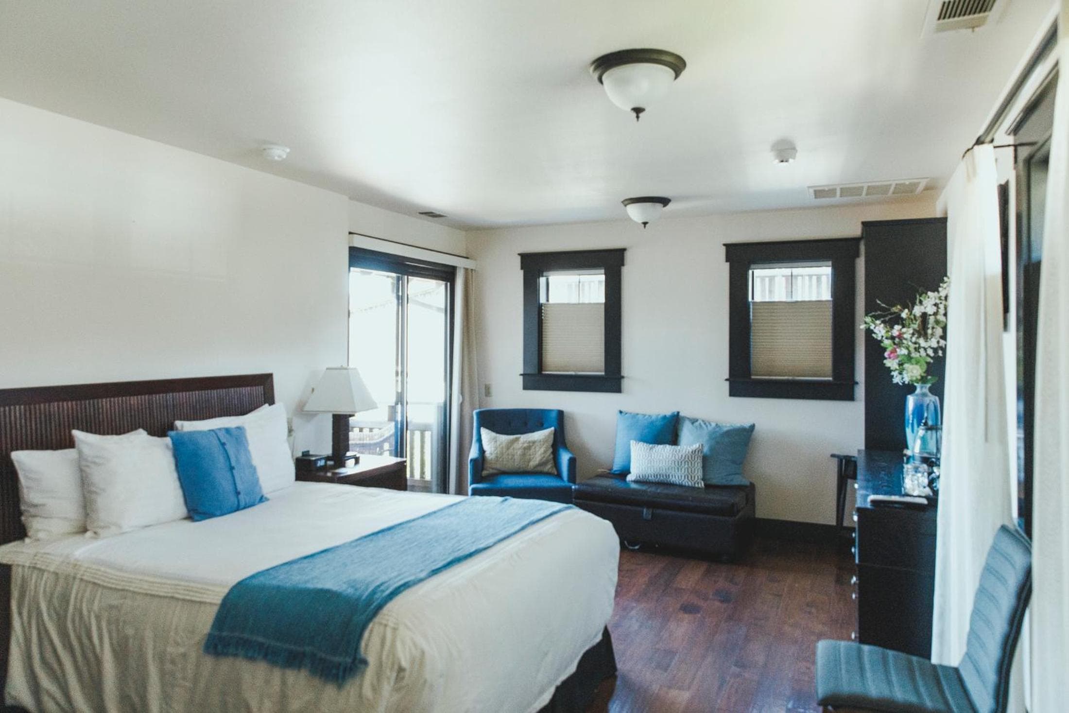 Noyo Harbor Inn