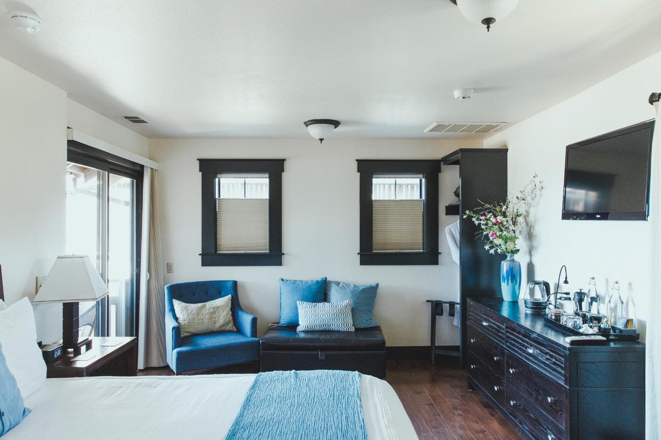 Noyo Harbor Inn