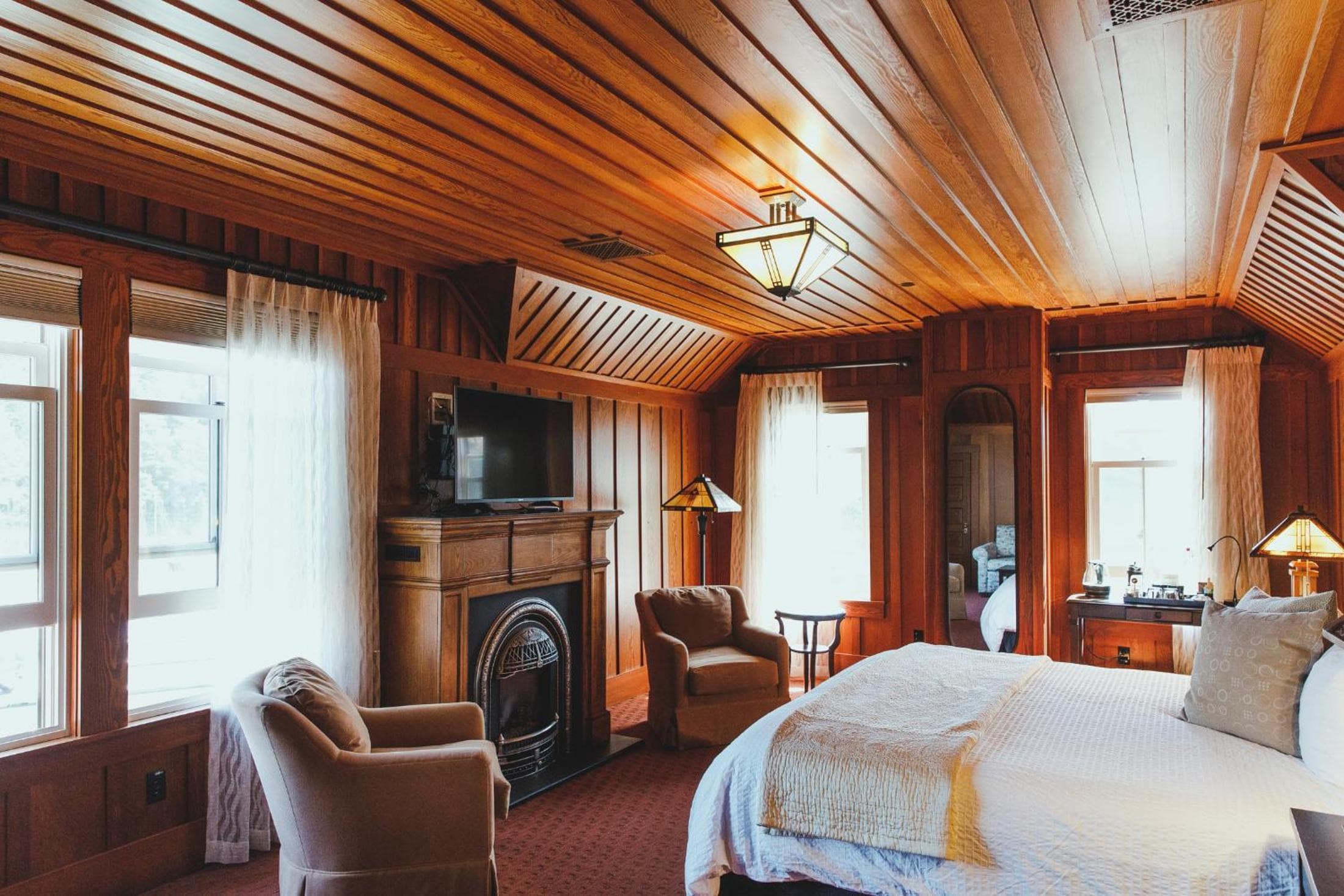 Noyo Harbor Inn