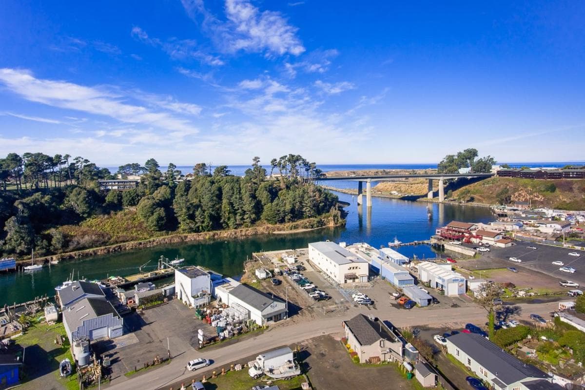 Noyo Harbor Inn