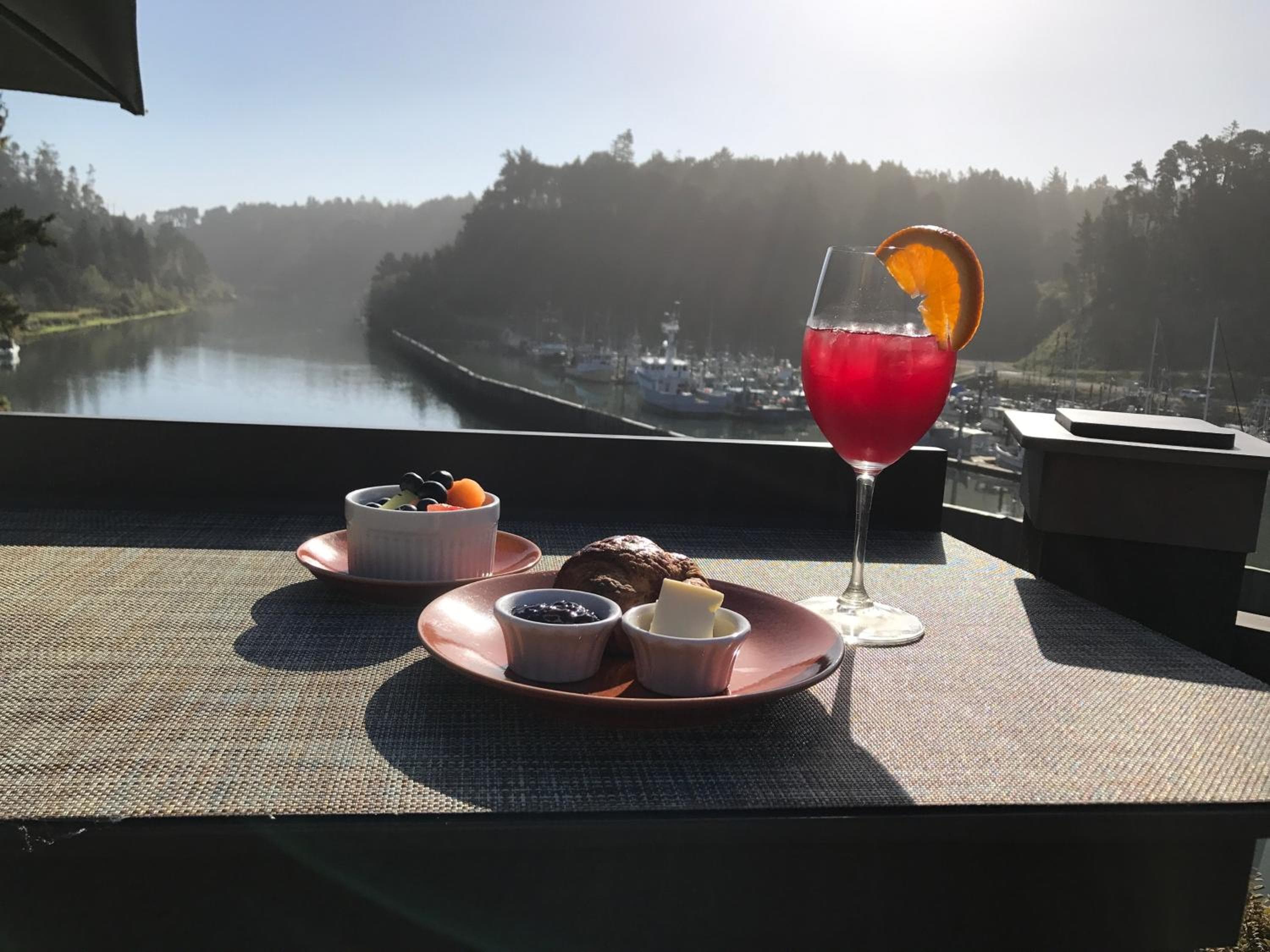 Noyo Harbor Inn