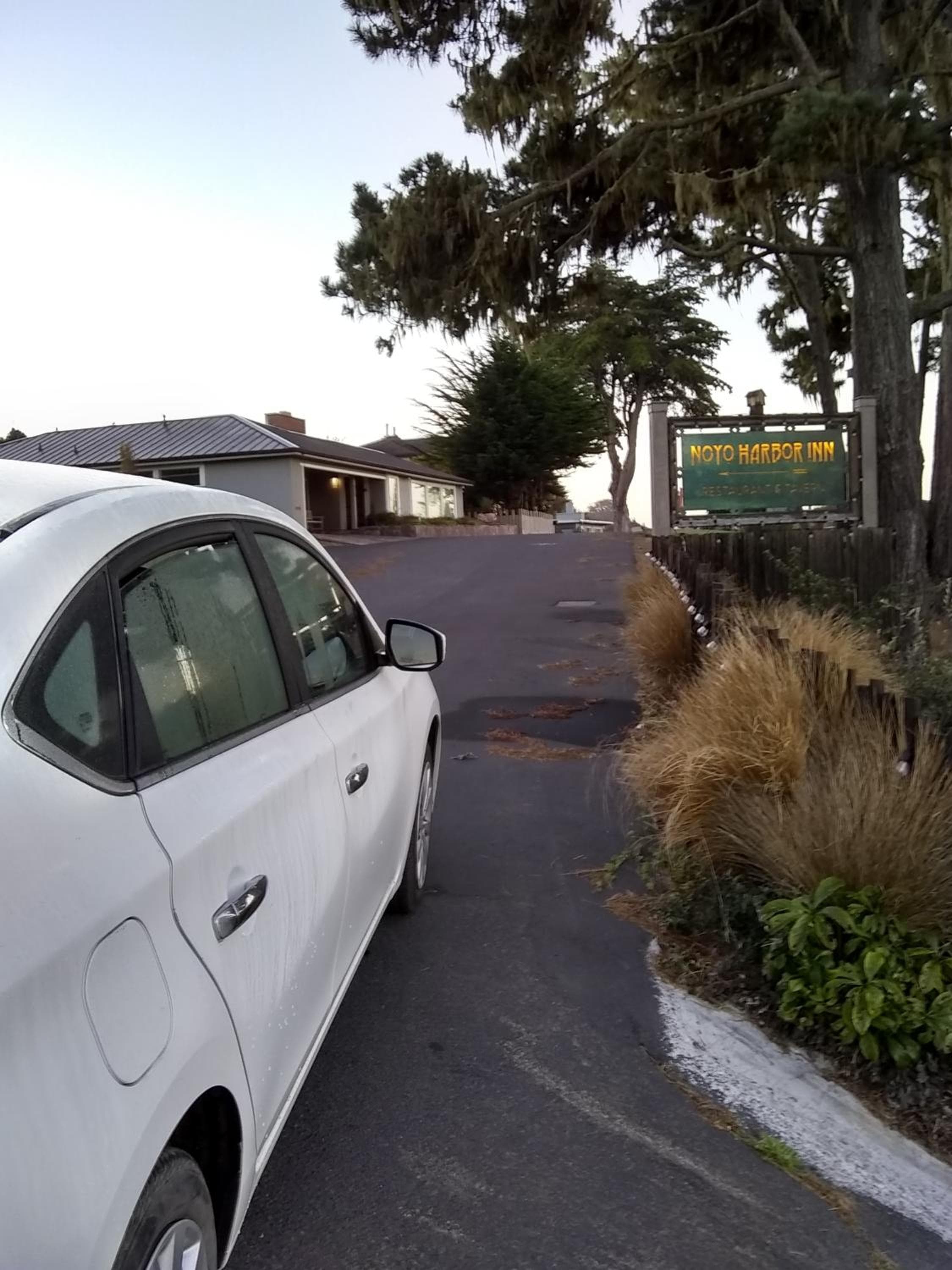 Noyo Harbor Inn