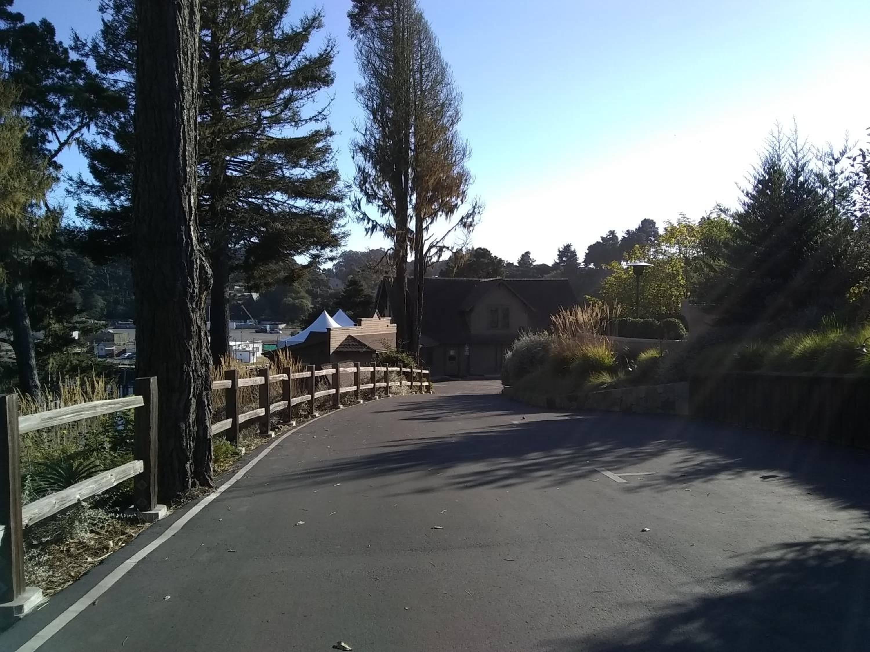 Noyo Harbor Inn