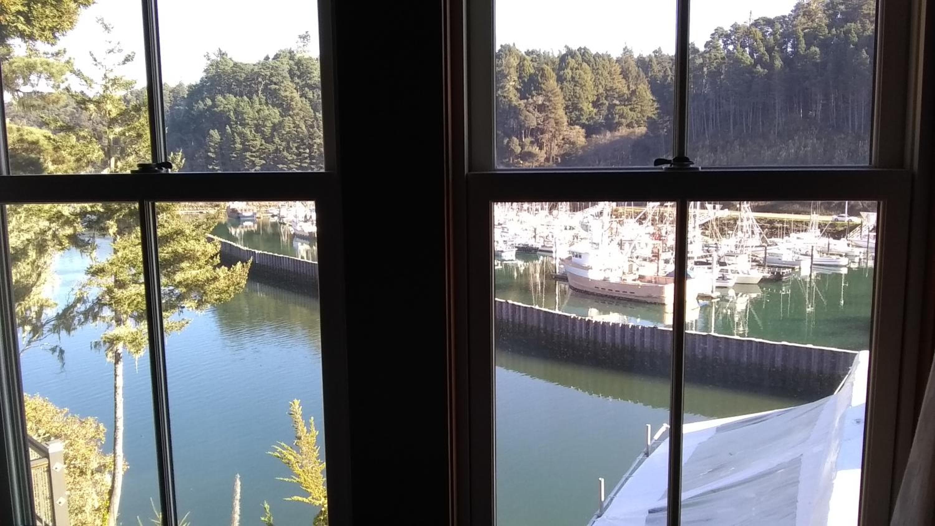Noyo Harbor Inn