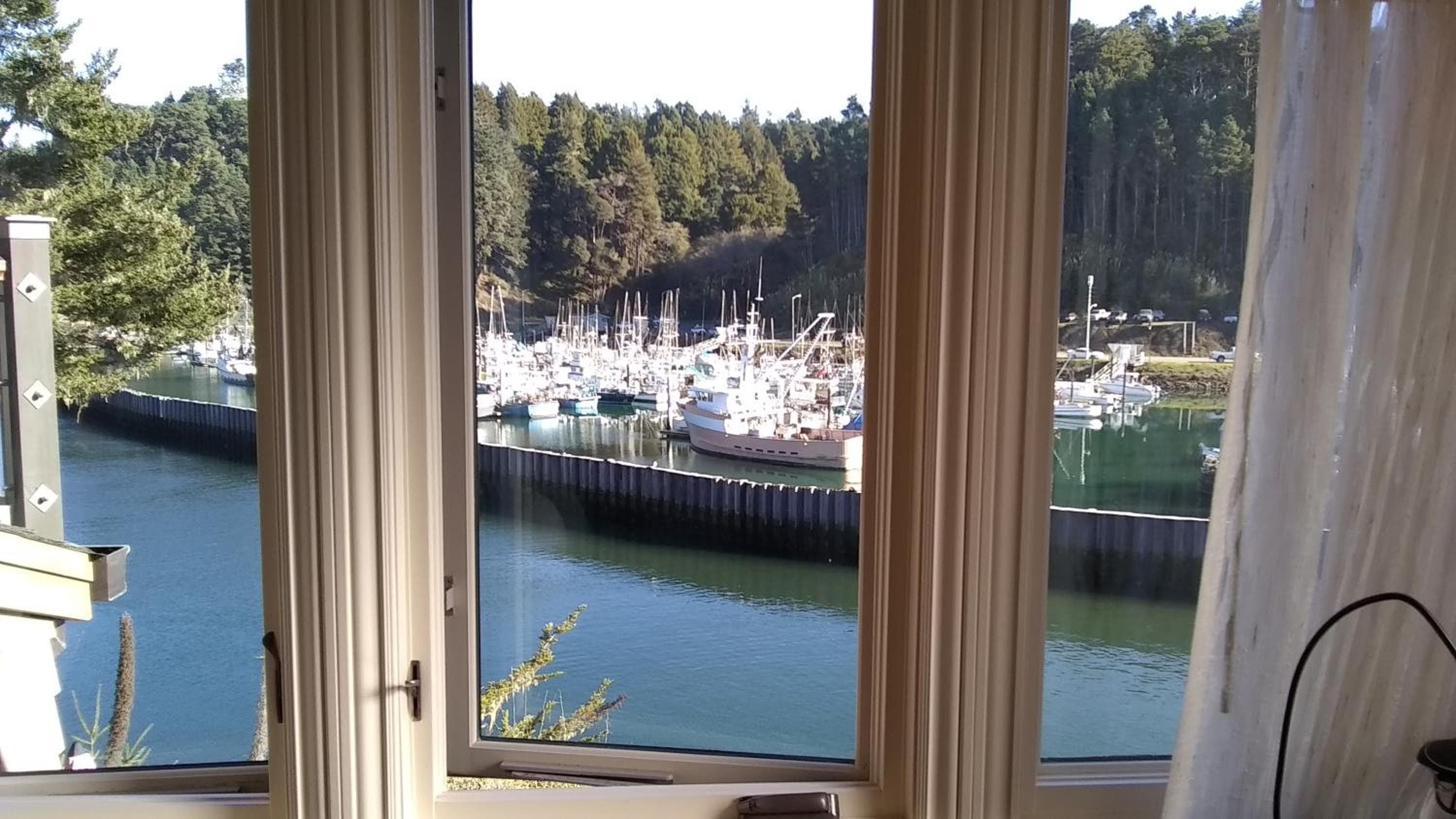 Noyo Harbor Inn