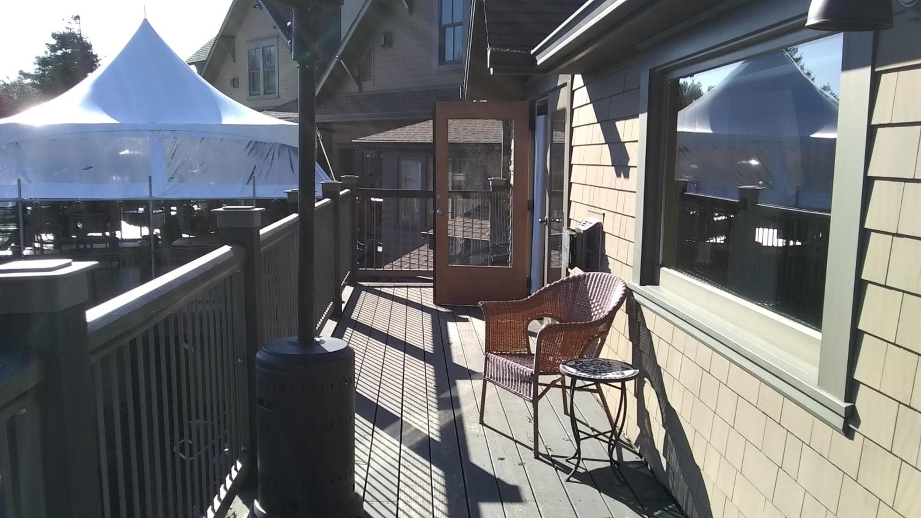 Noyo Harbor Inn