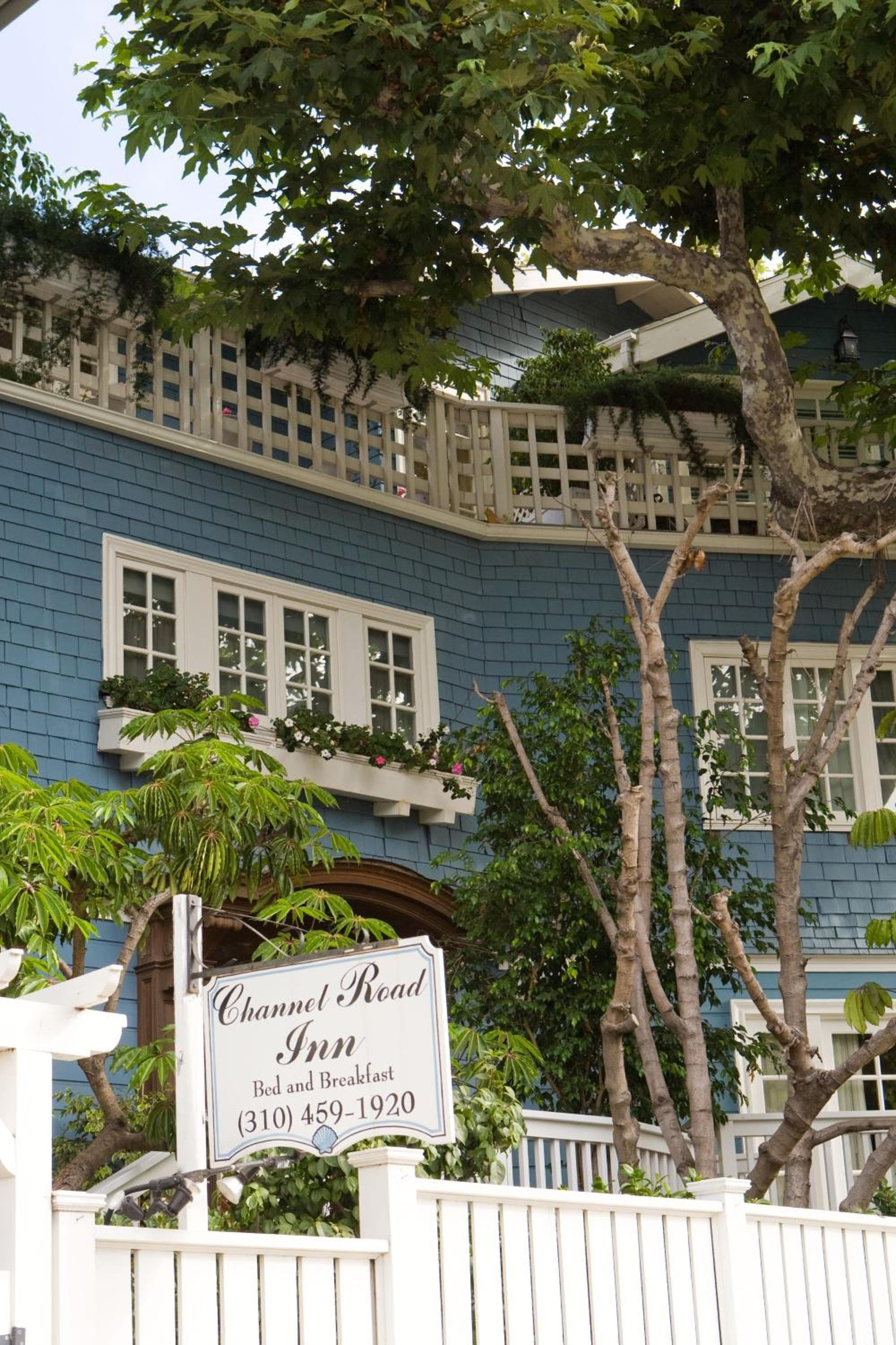Channel Road Inn