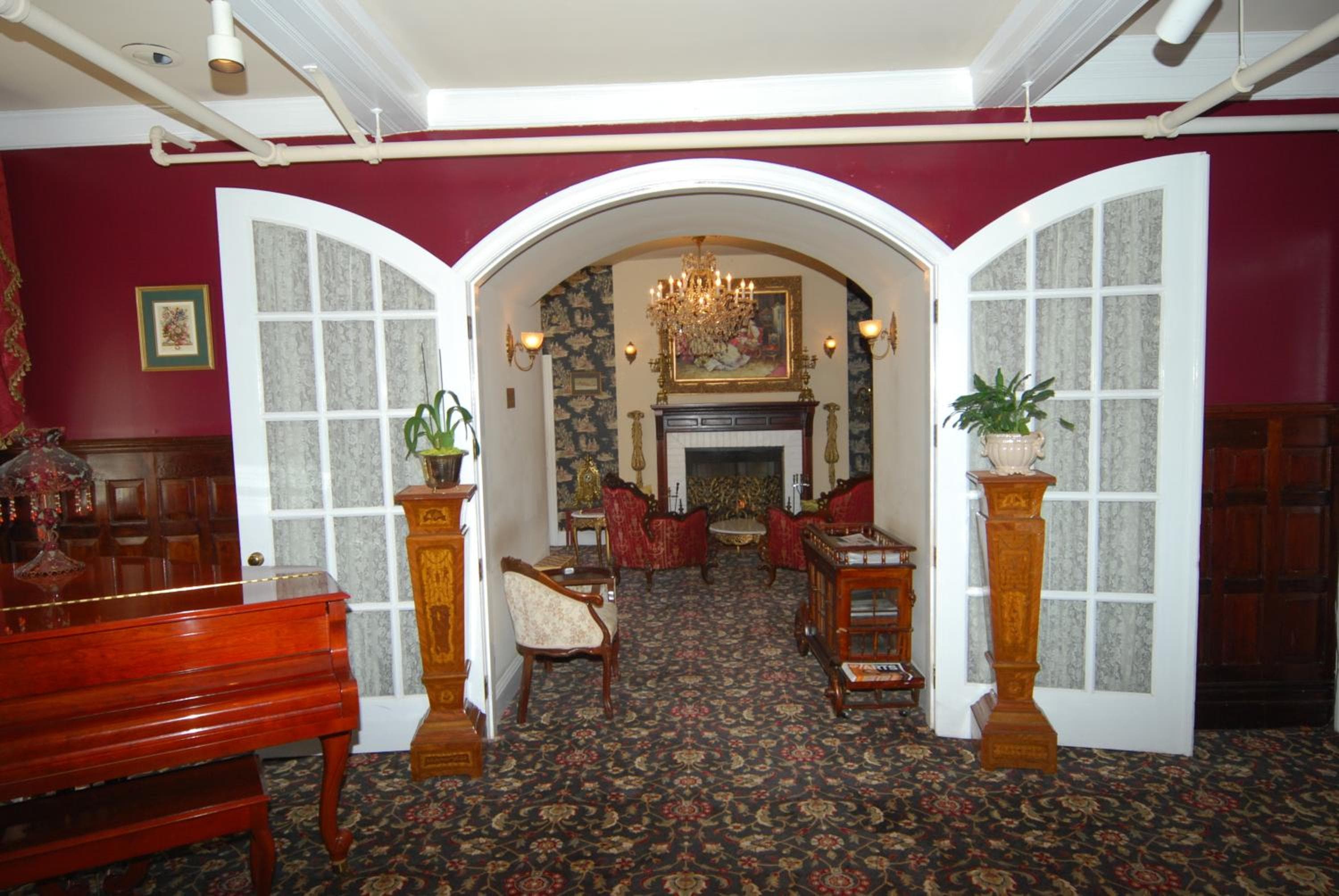Queen Anne Hotel