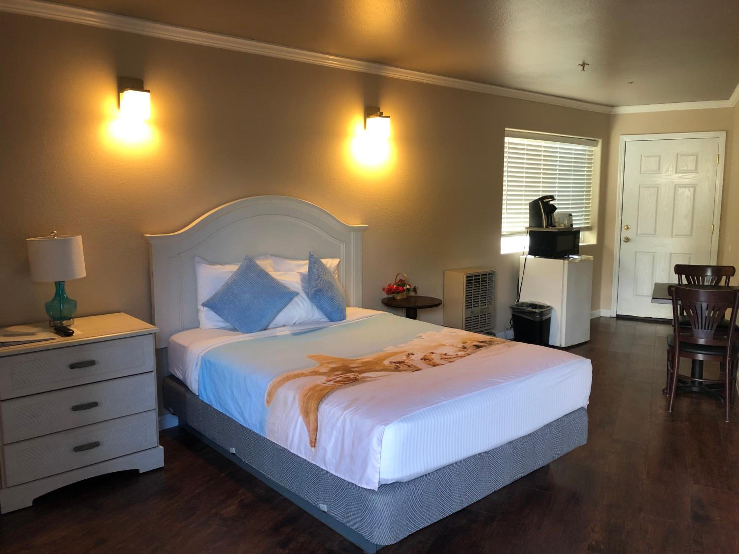 Oceanfront Inn at Shelter Cove