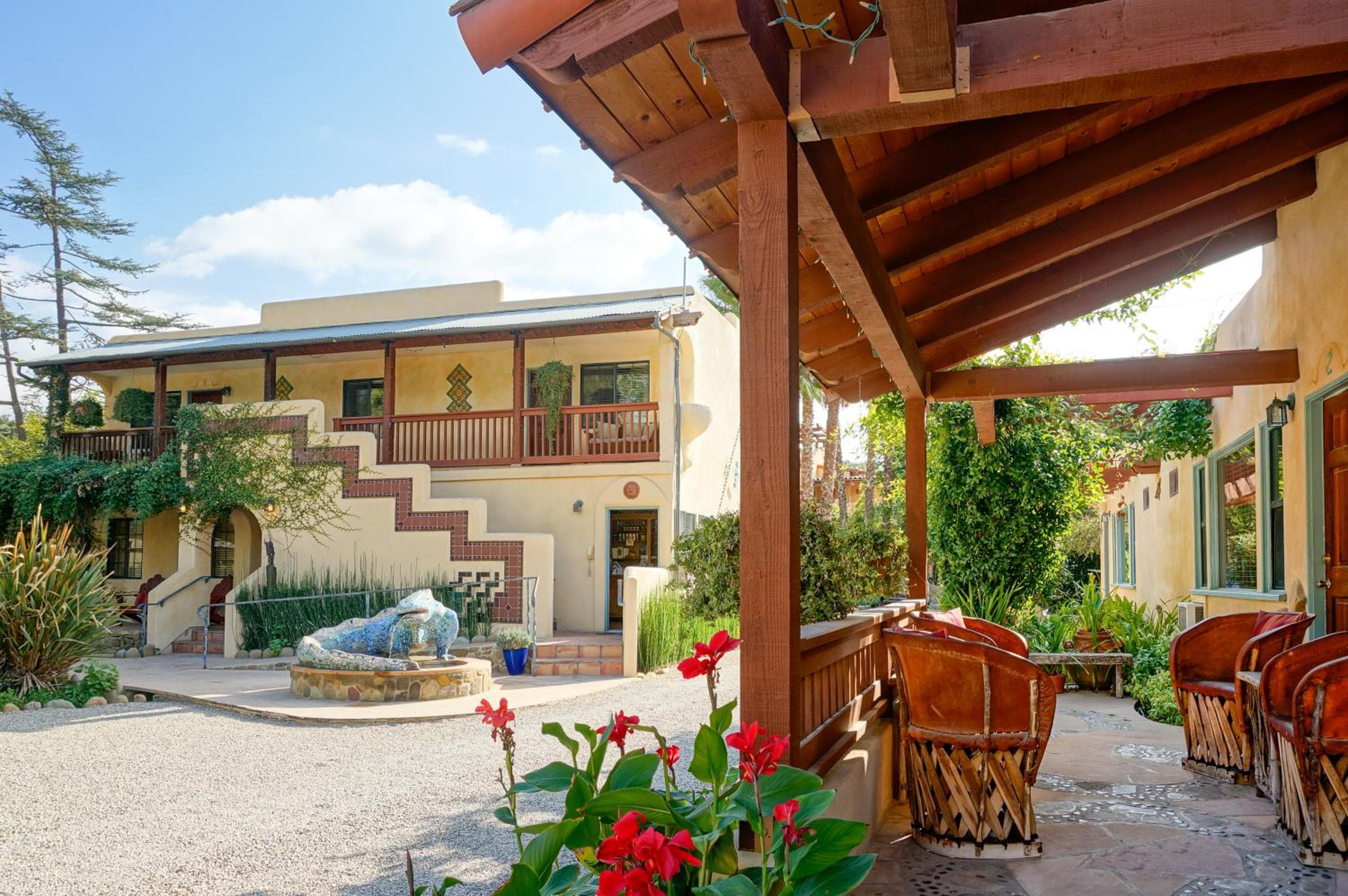 Blue Iguana Inn