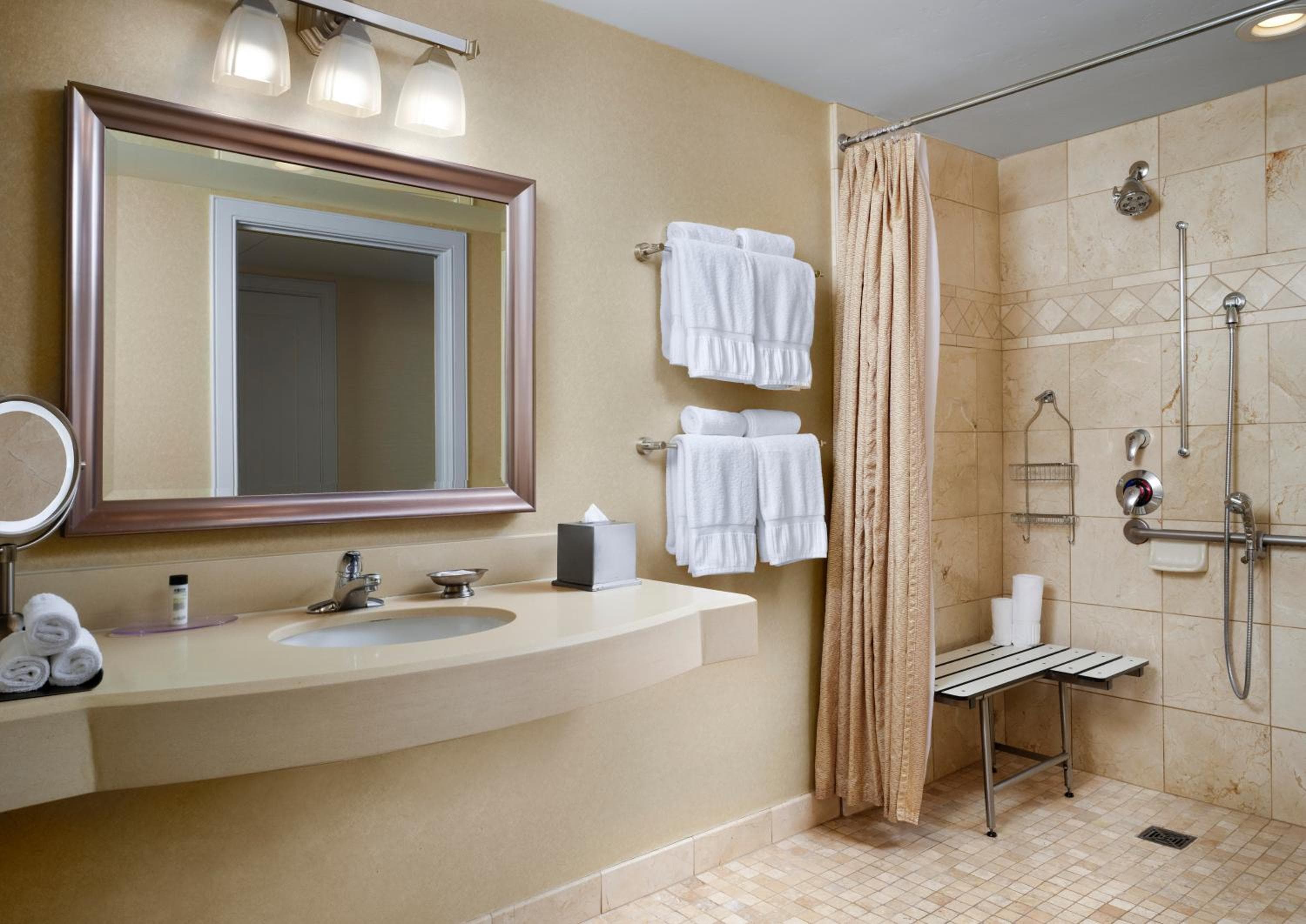 West Inn & Suites