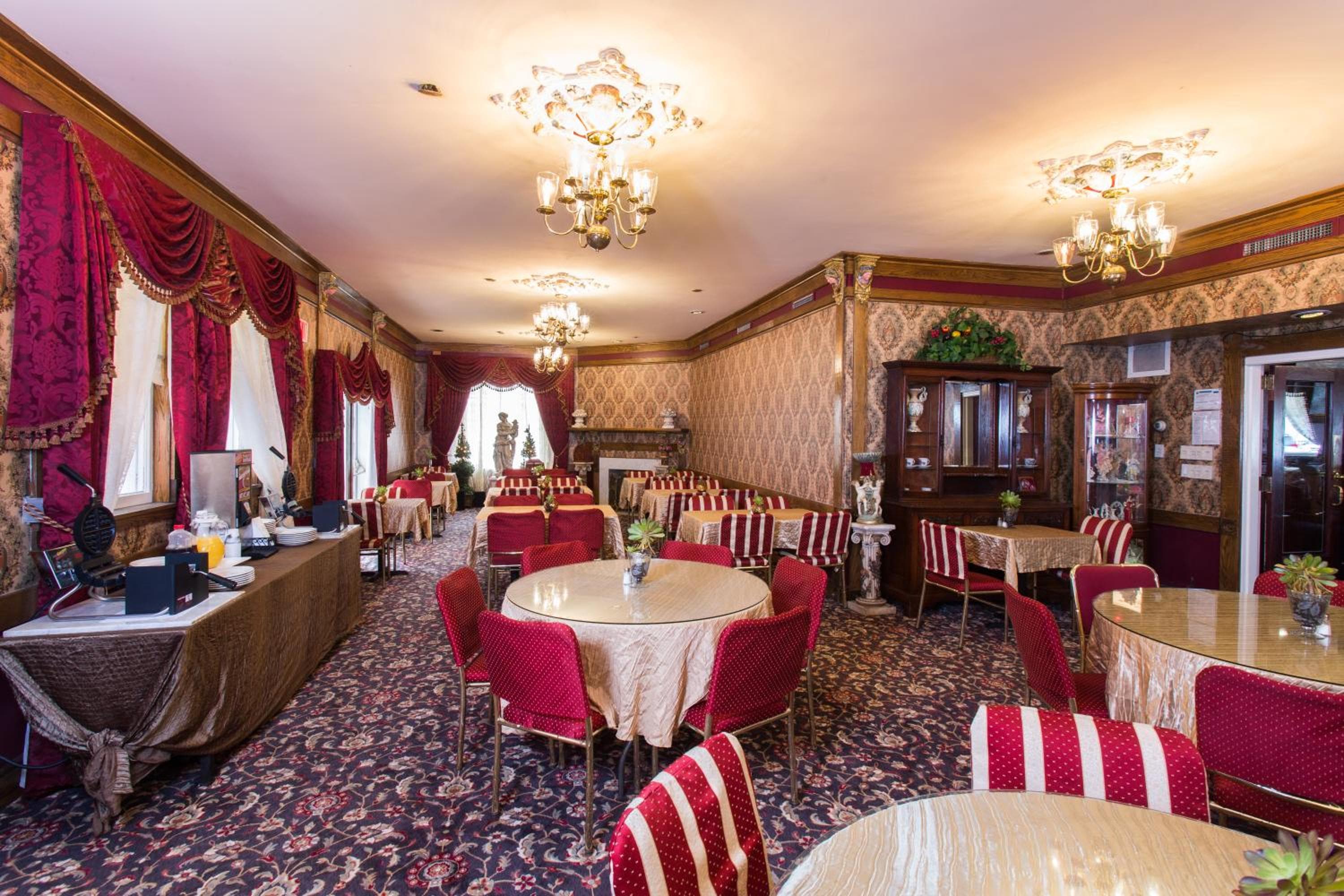 Queen Anne Hotel