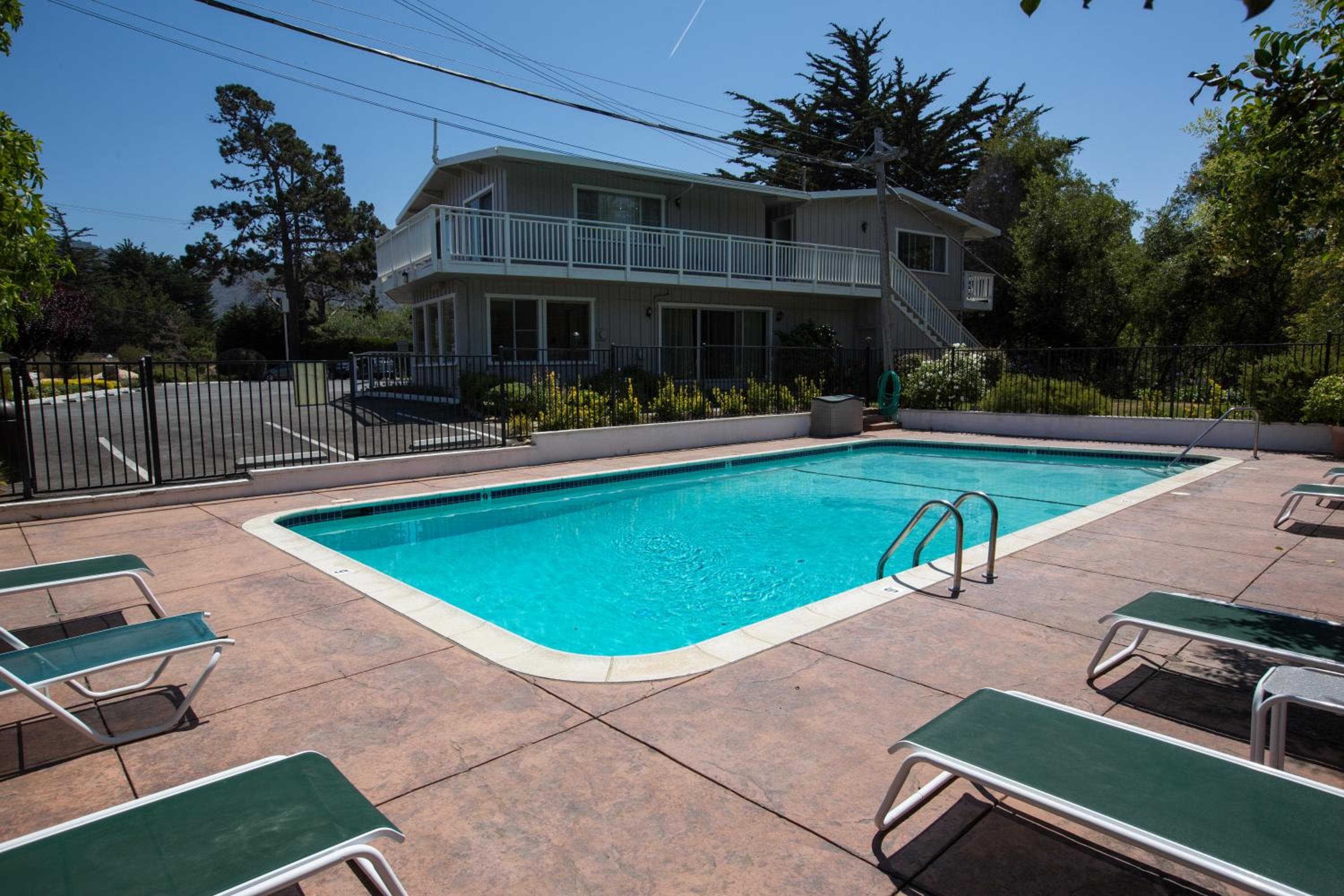 Carmel River Inn