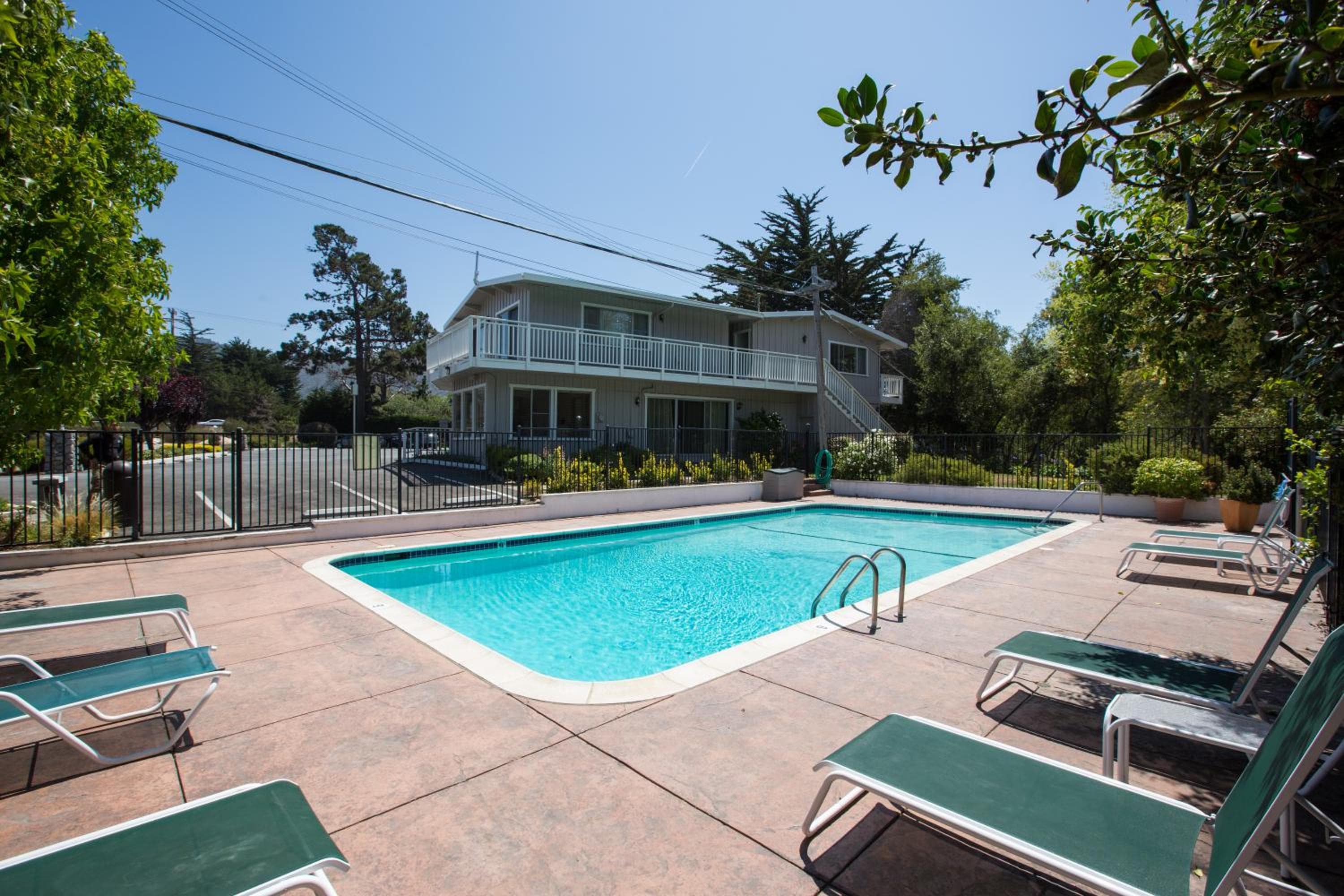 Carmel River Inn