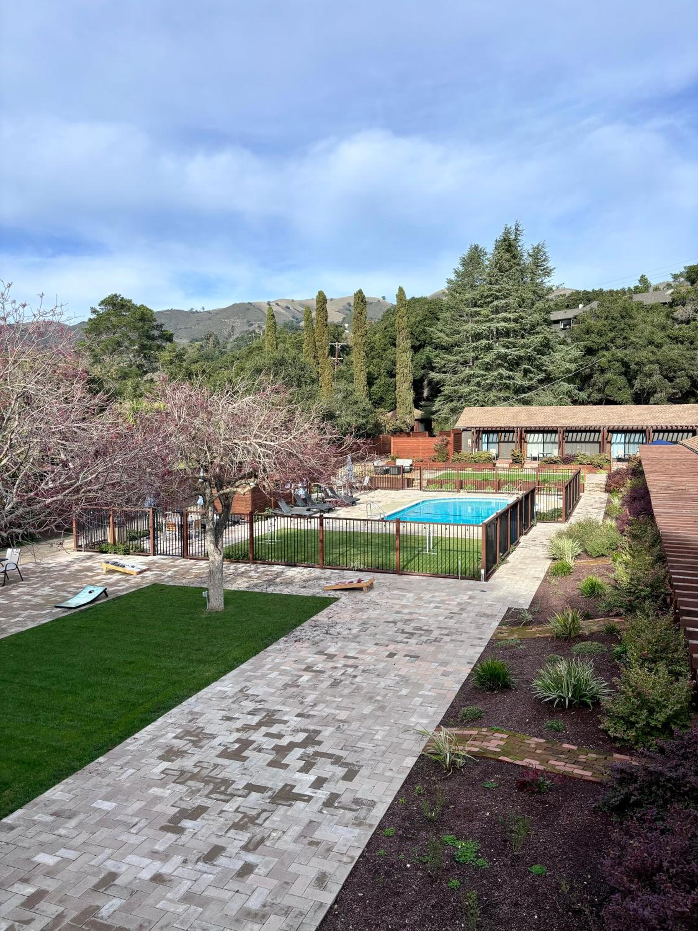 Hidden Valley Inn