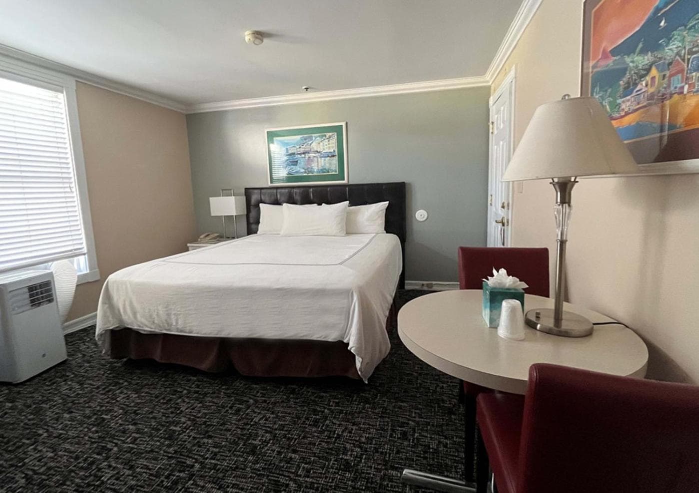 Glenmore Plaza Hotel