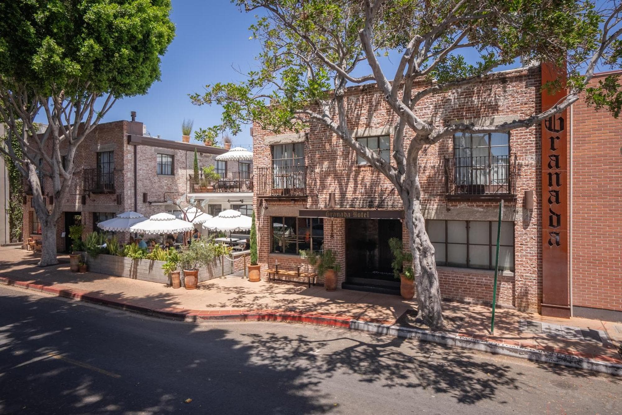 Granada Hotel & Bistro
