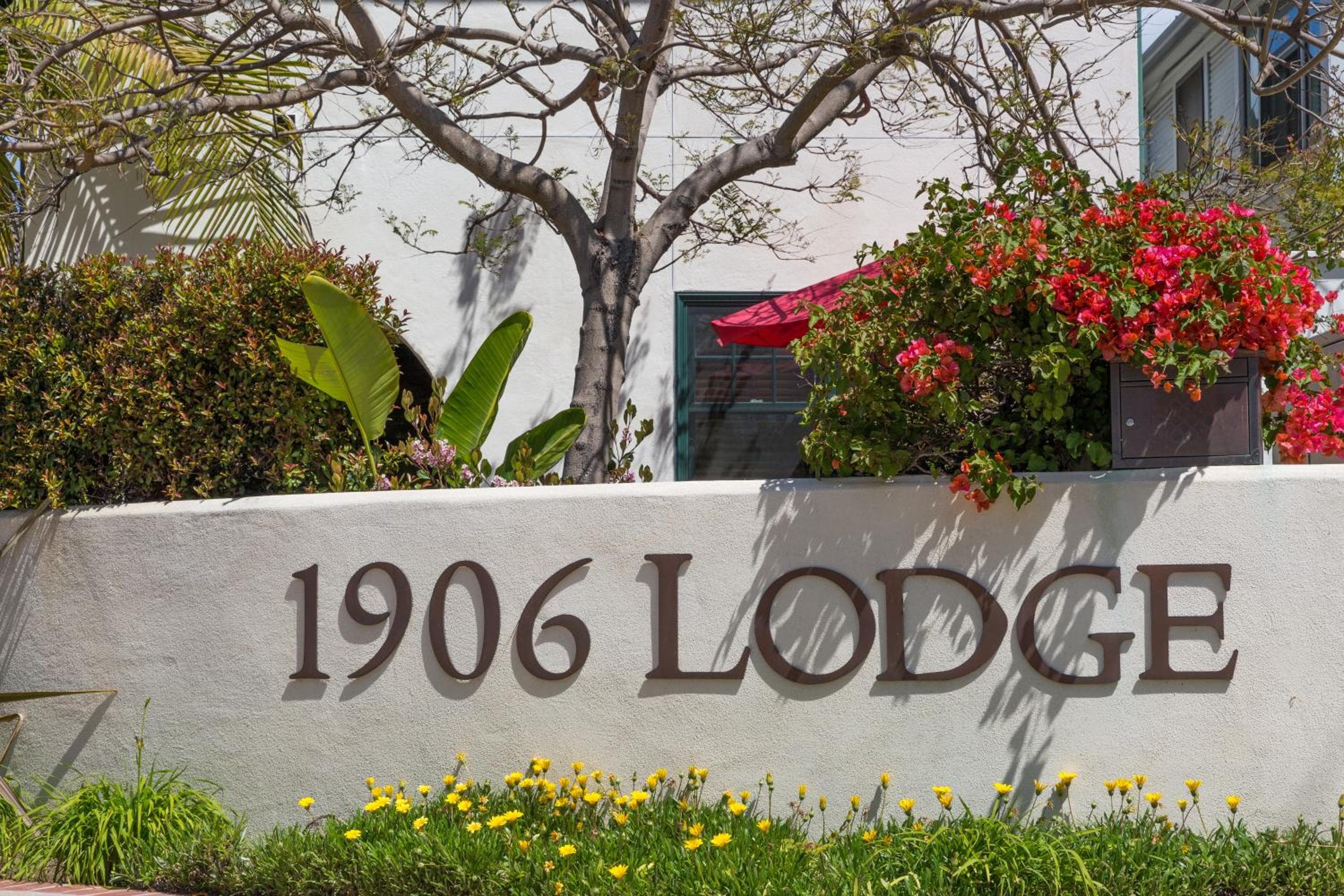 1906 Lodge