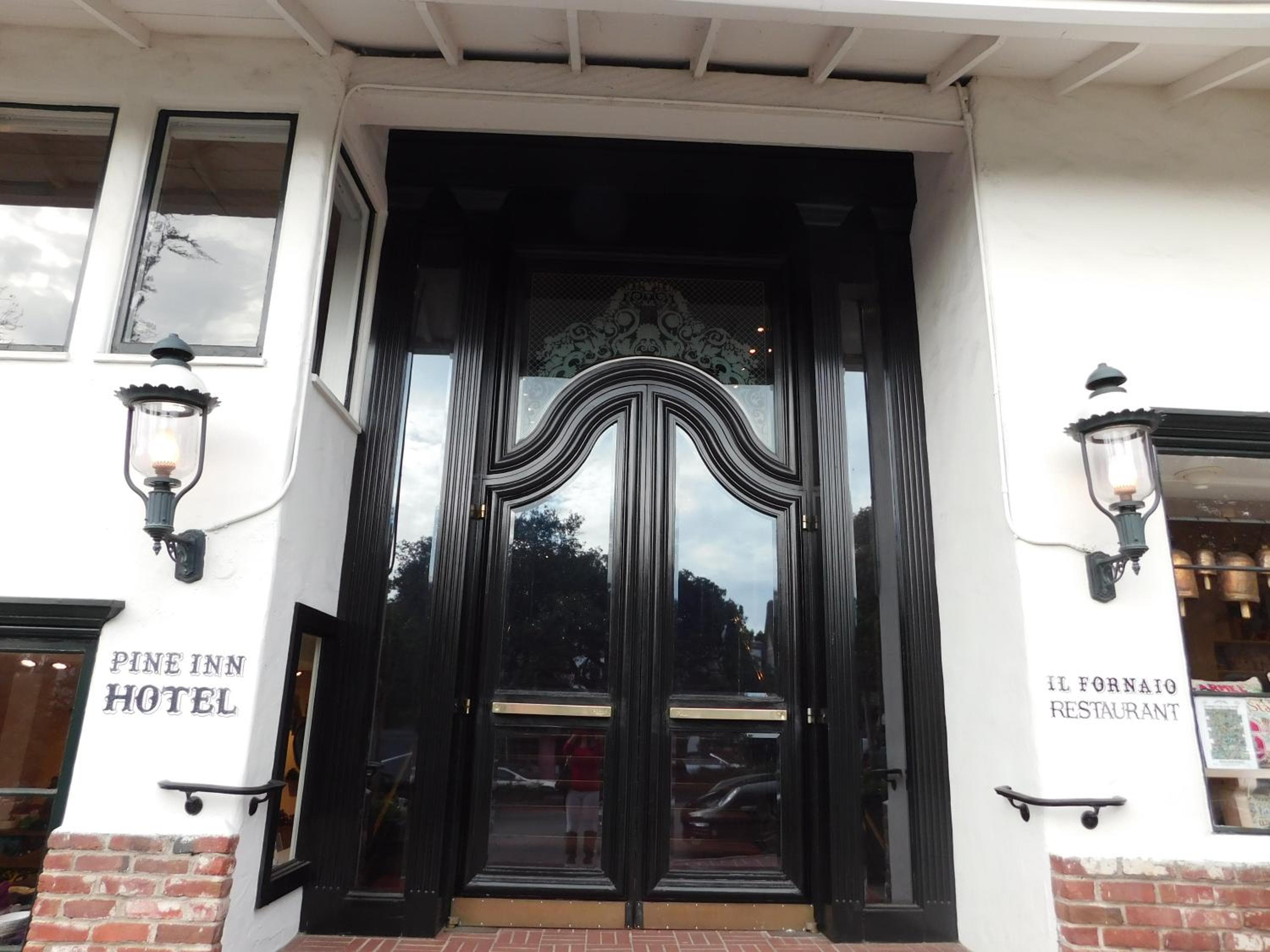 Pine Inn