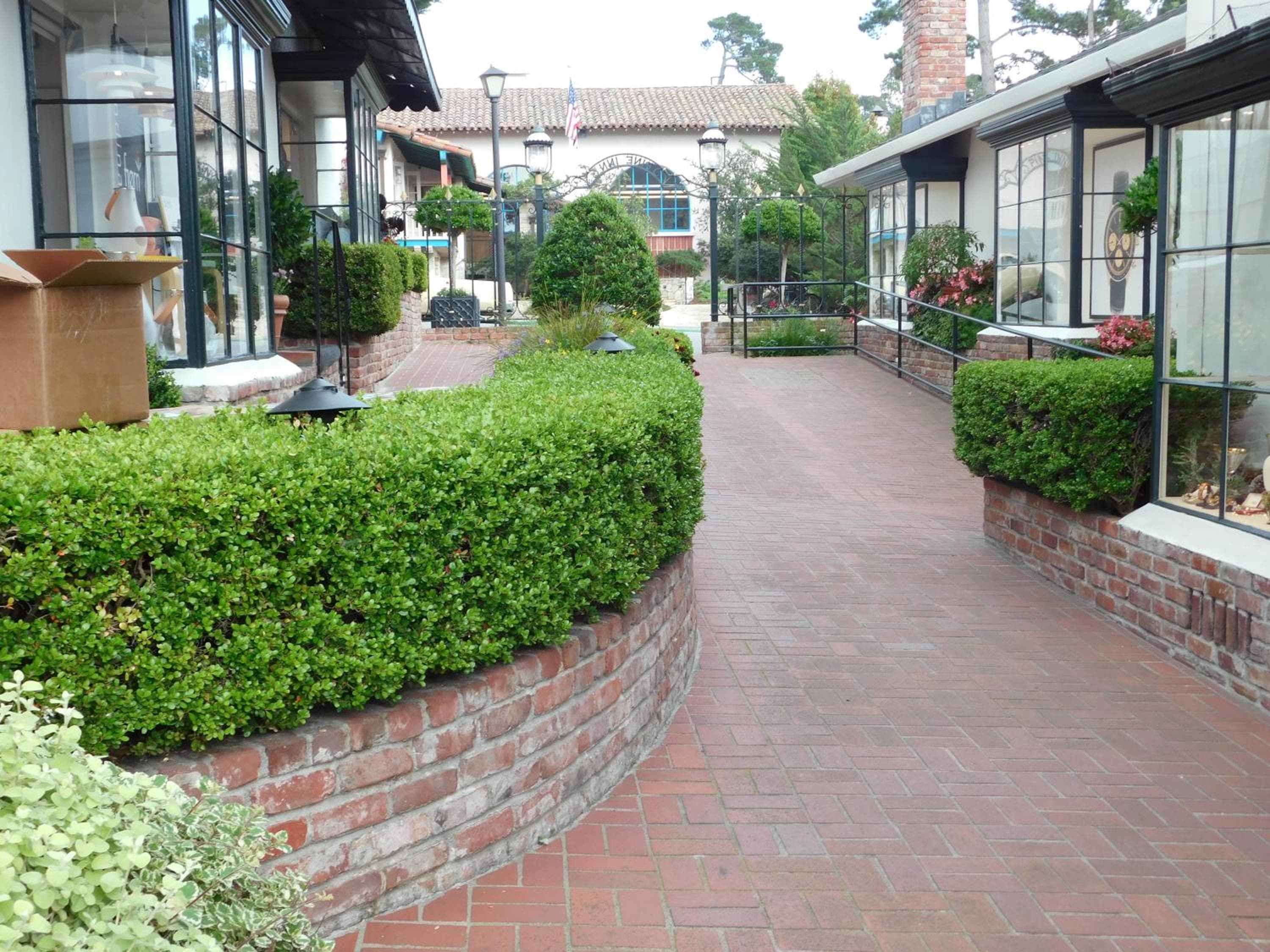 Pine Inn