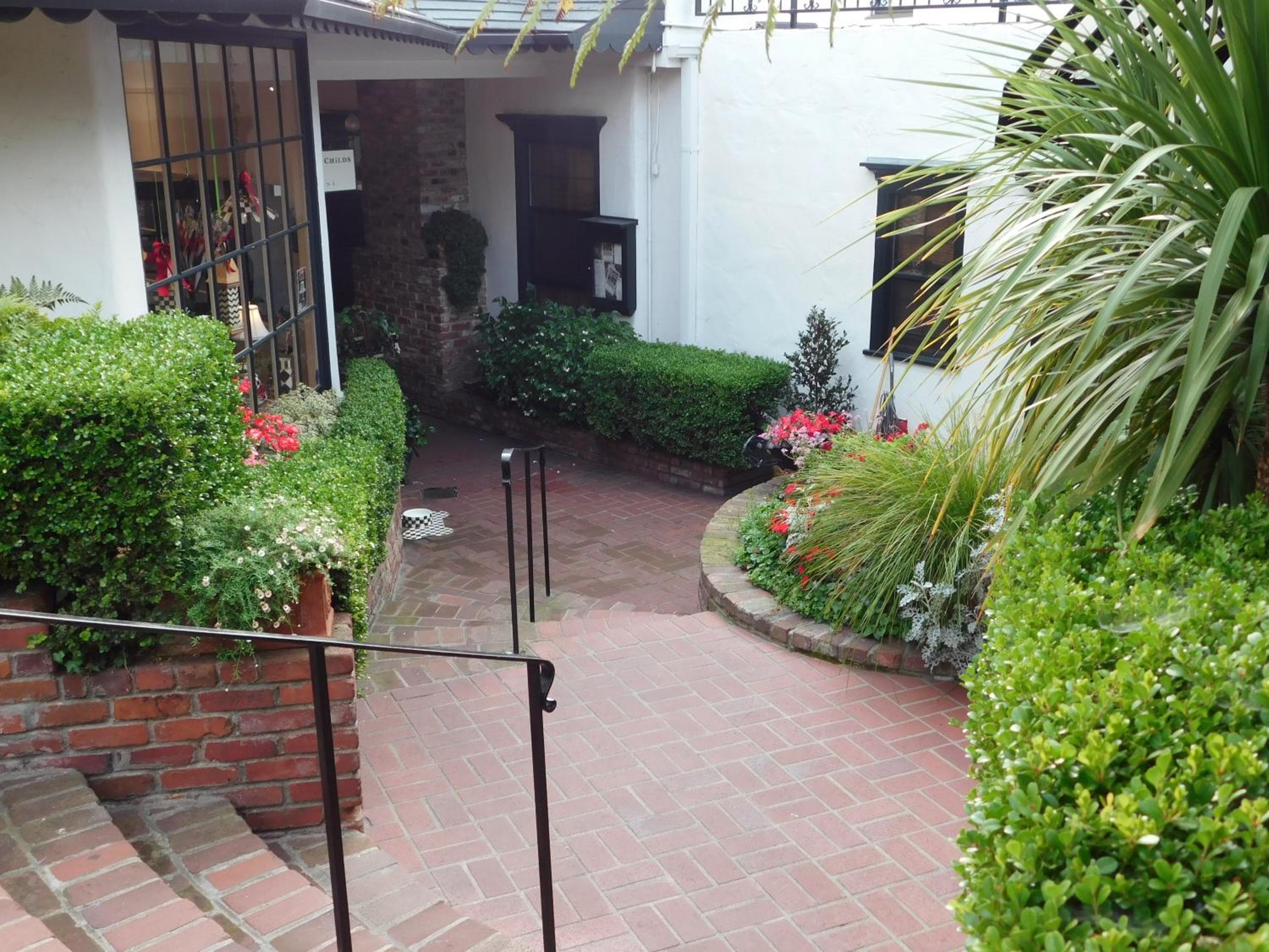 Pine Inn