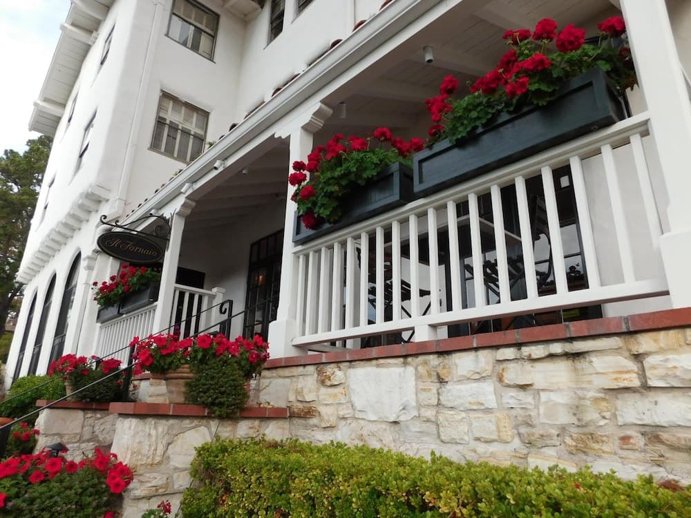 Pine Inn