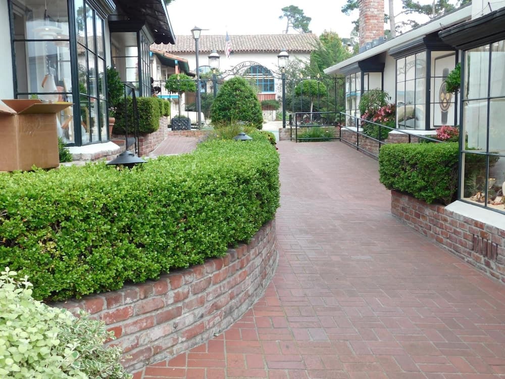 Pine Inn